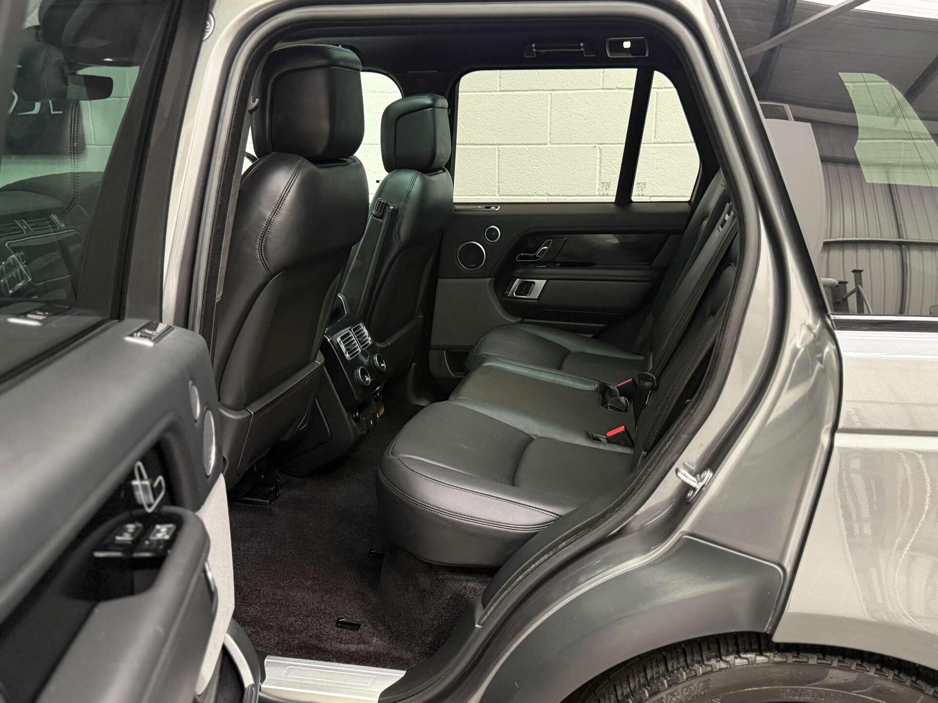 Land Rover Range Rover view 19