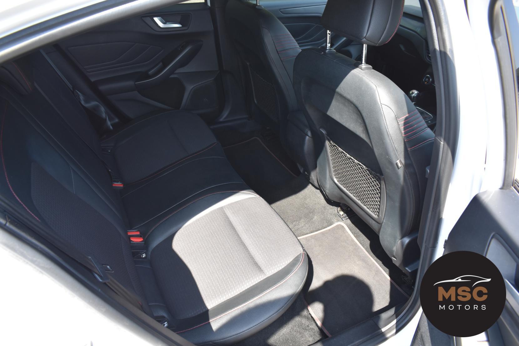 Ford Focus view 36