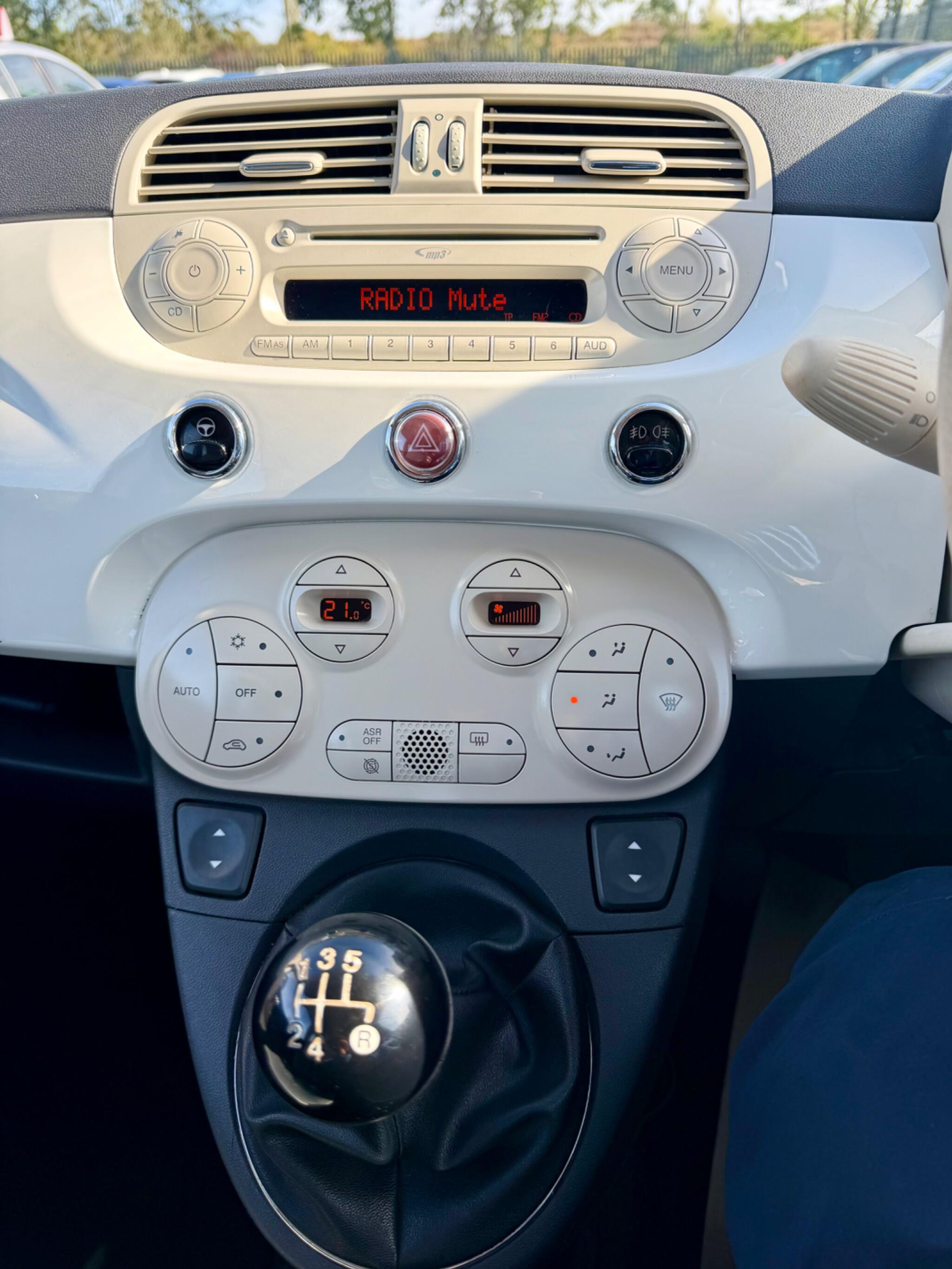 Fiat 500c view 21