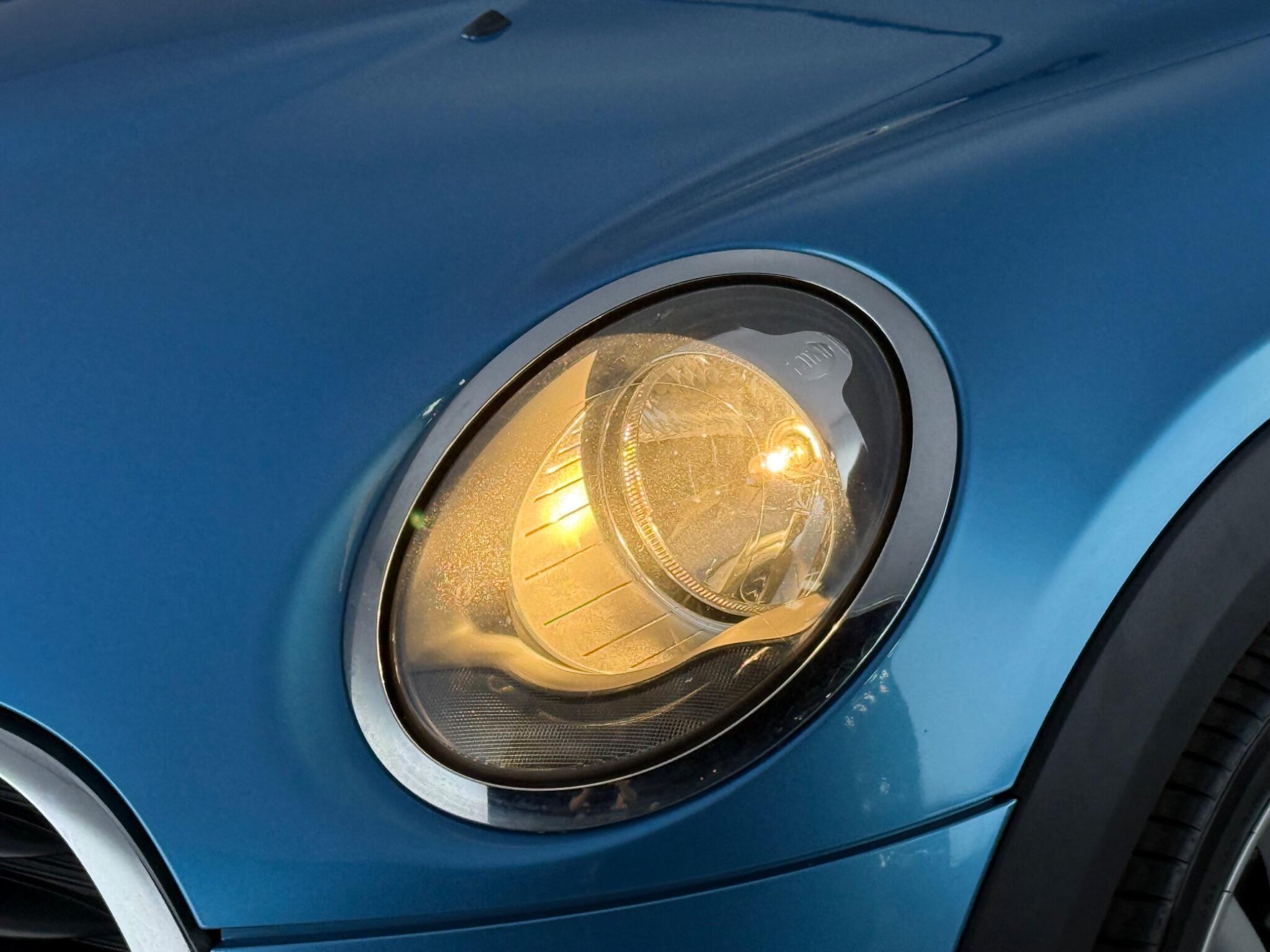 Mini Hatch view 4