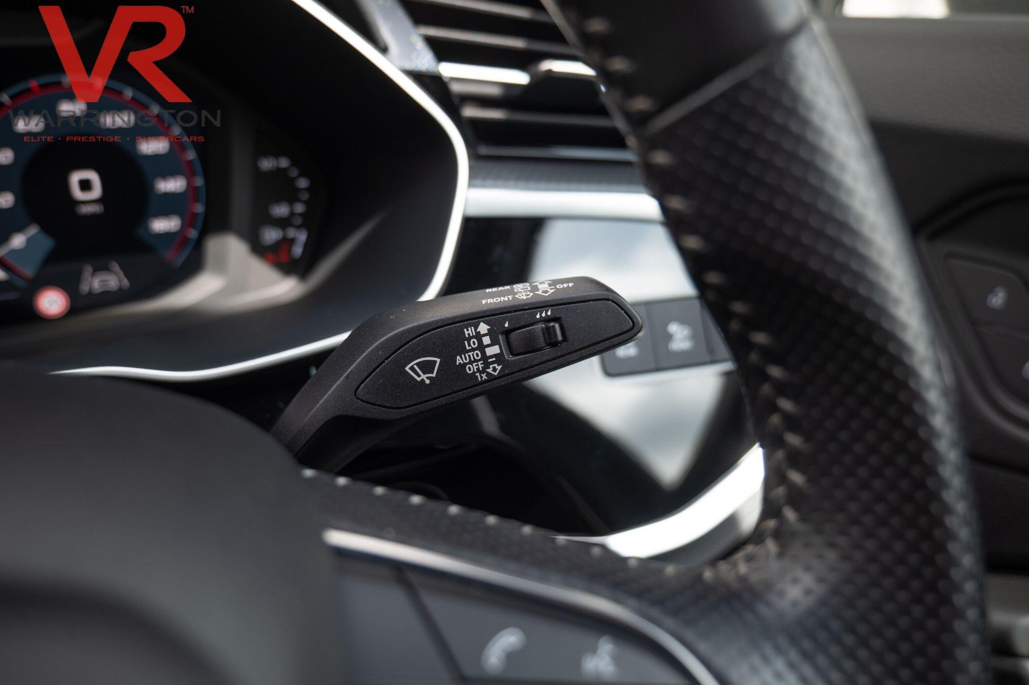 Audi Q3 view 14