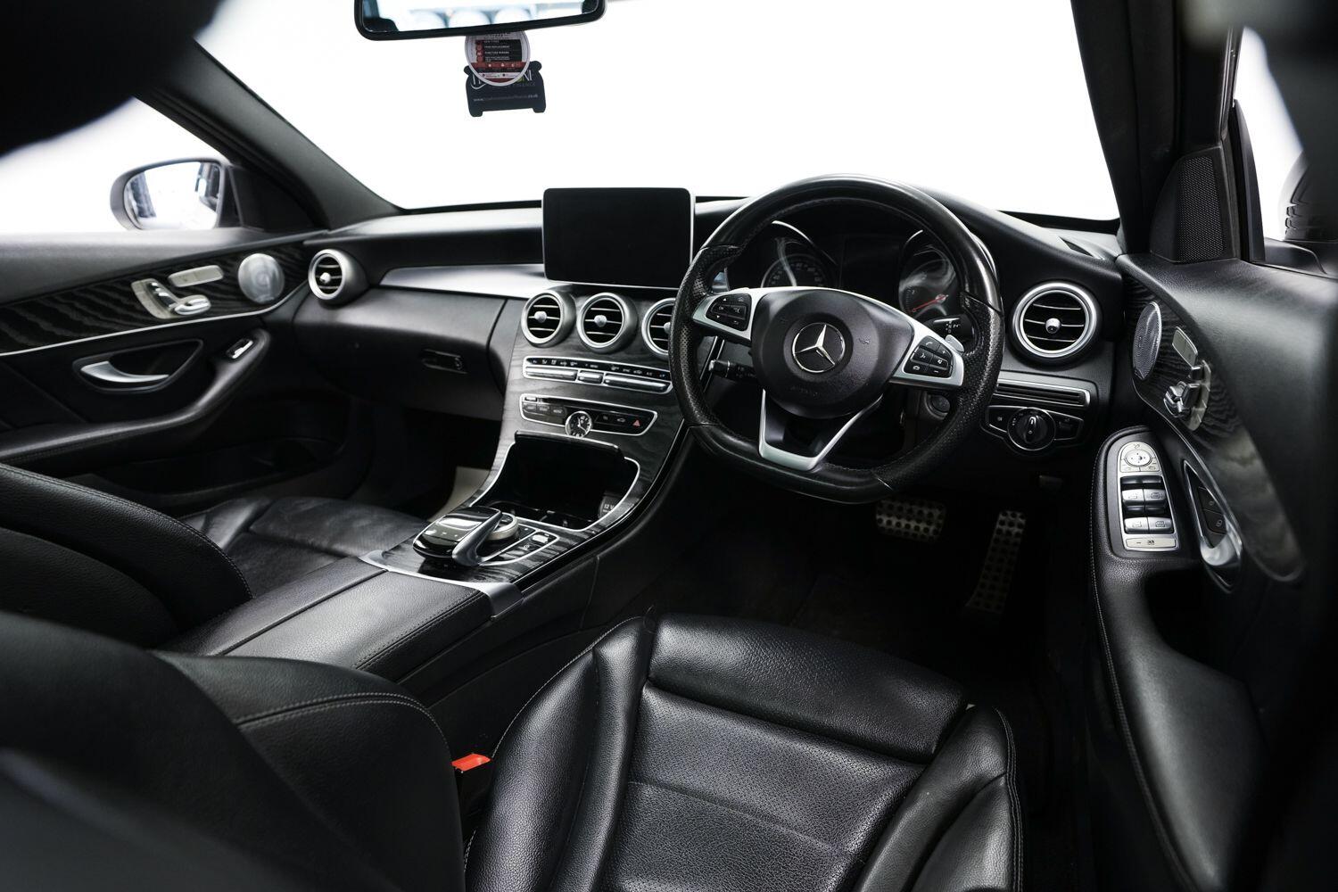Mercedes-Benz C Class view 9