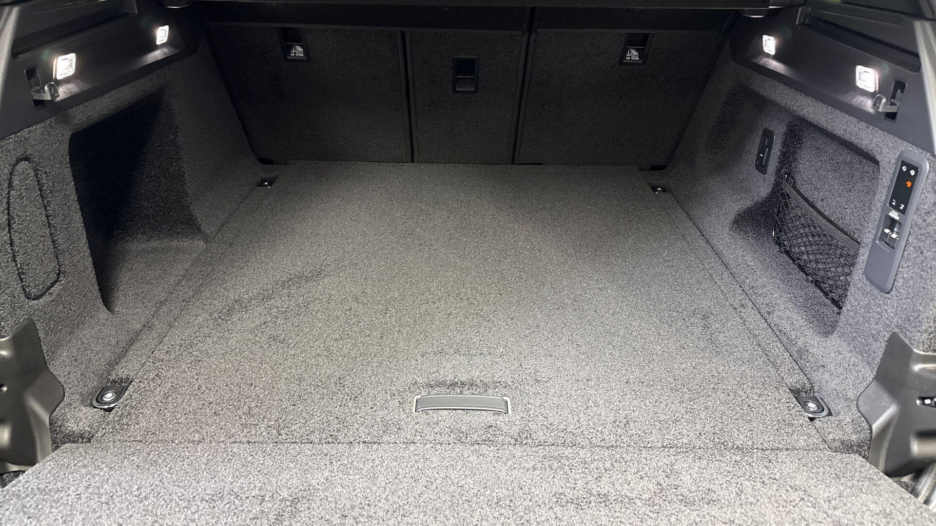Land Rover Range Rover view 10