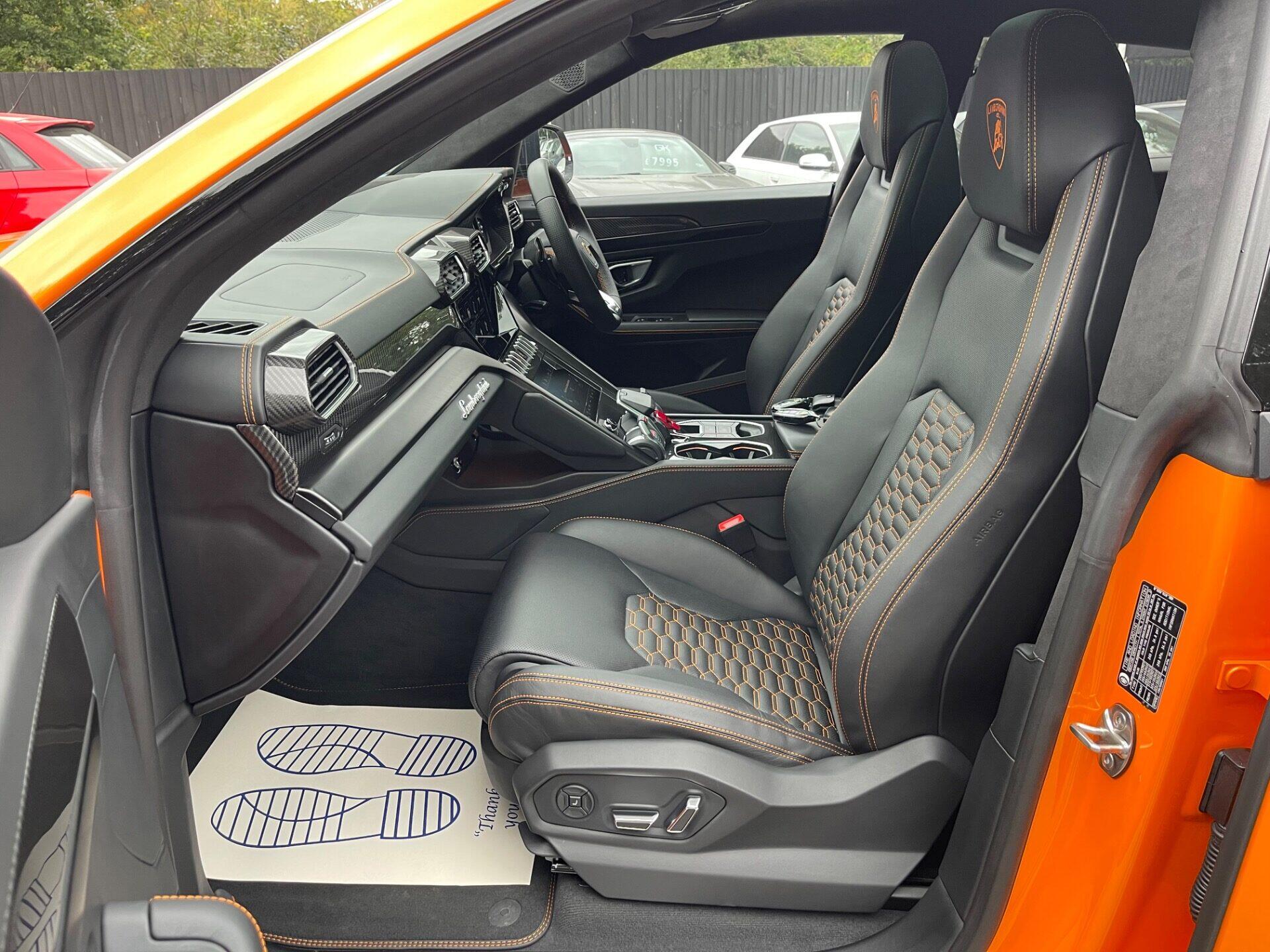 Lamborghini Urus view 26