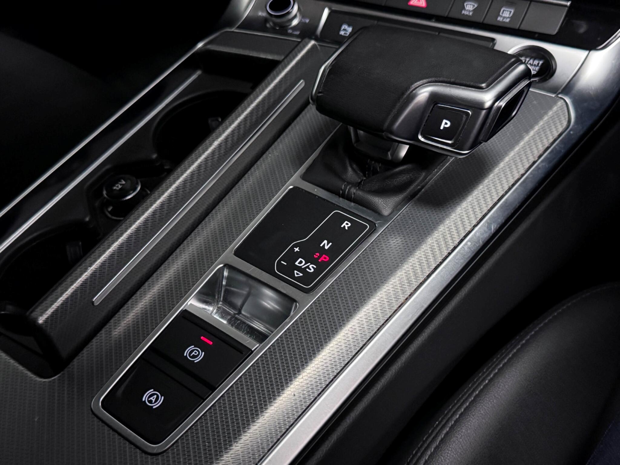 Audi A6 view 35