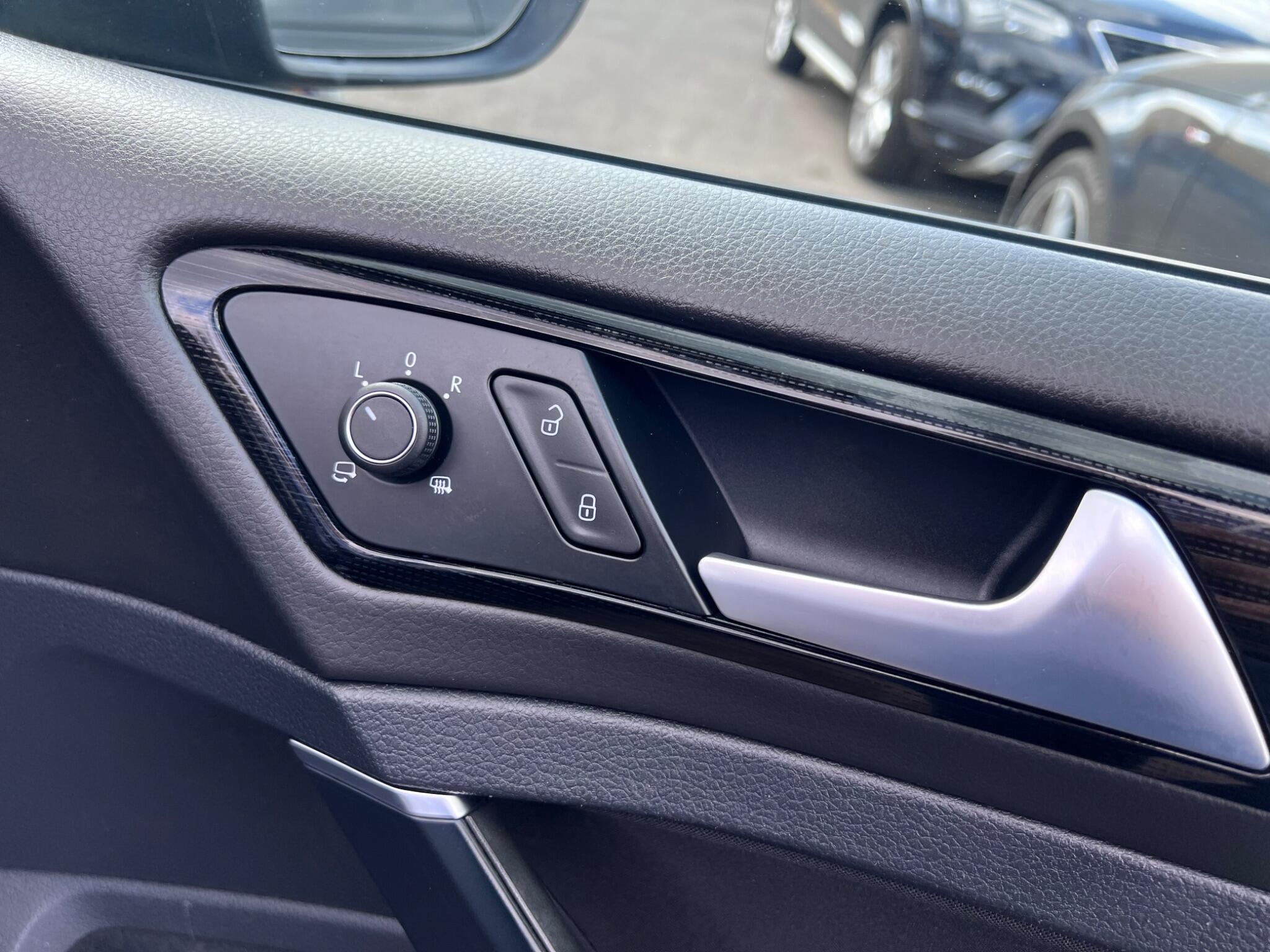 Volkswagen Golf view 30
