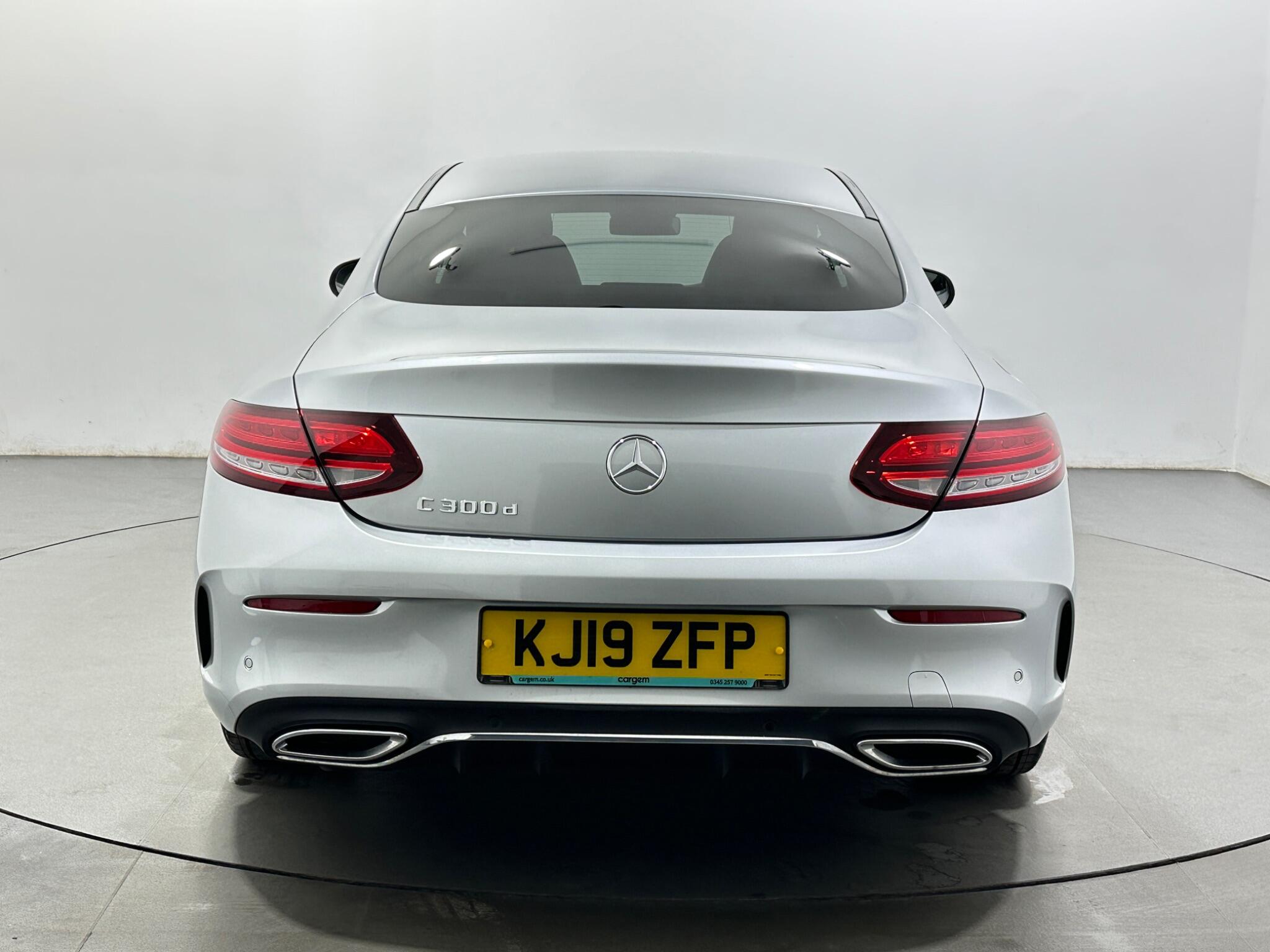 Mercedes-Benz C-Class view 7