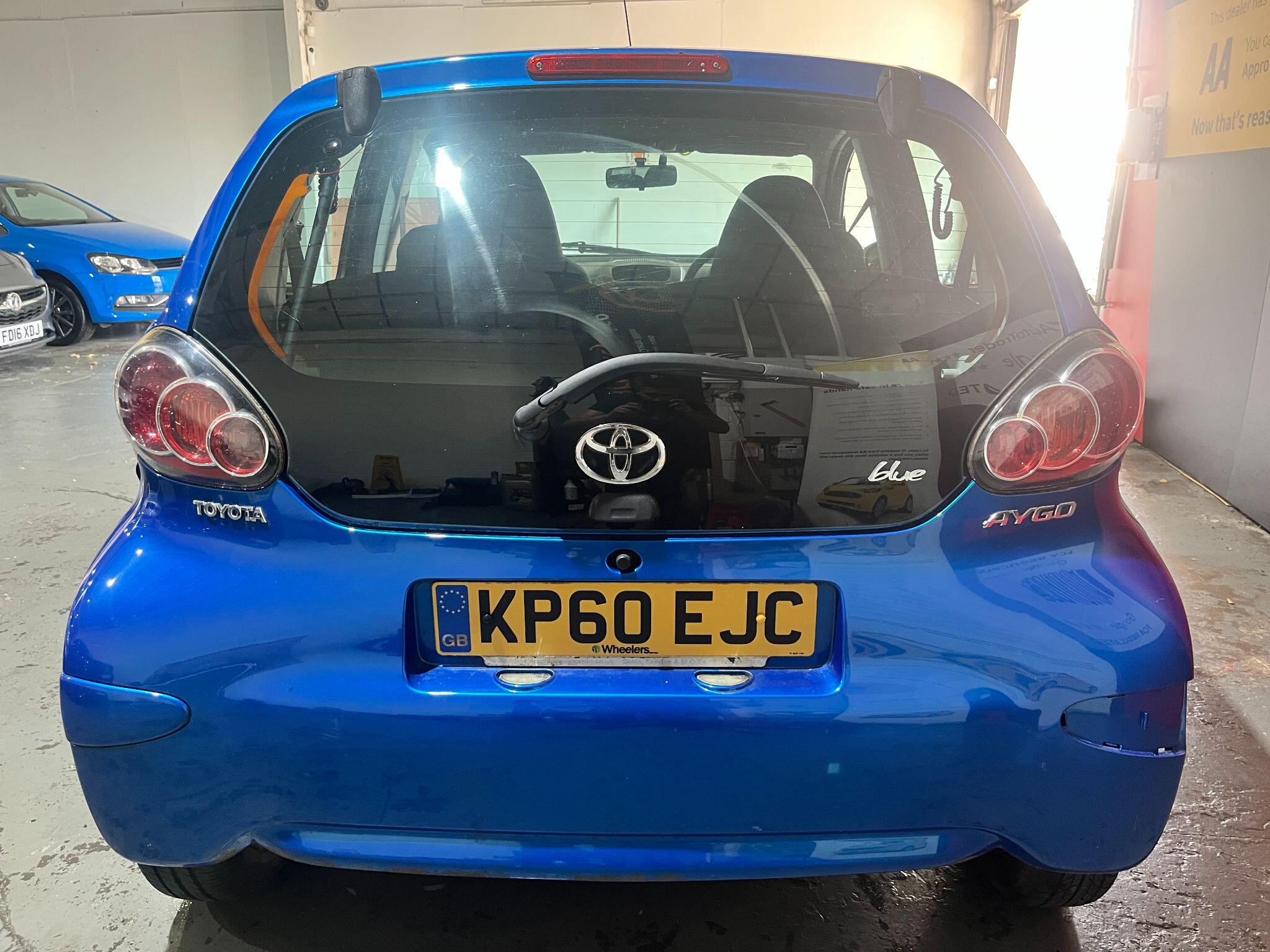Toyota Aygo view 9