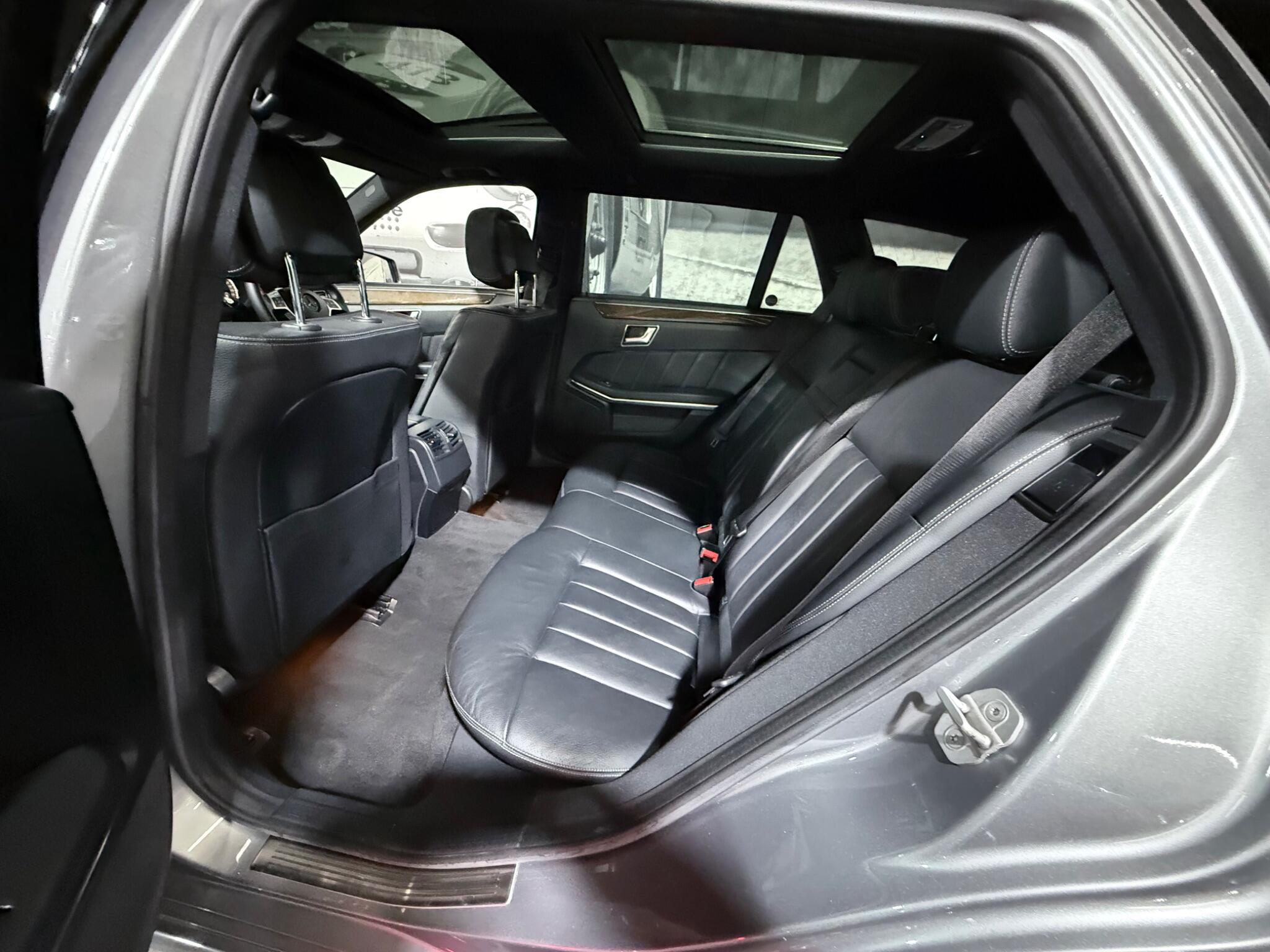 Mercedes-Benz E-Class view 12