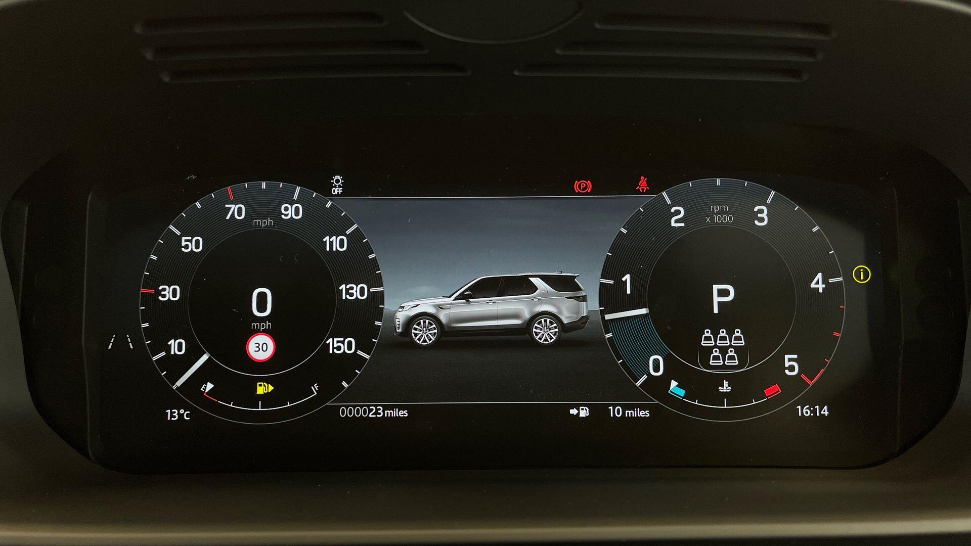 Land Rover Discovery view 16