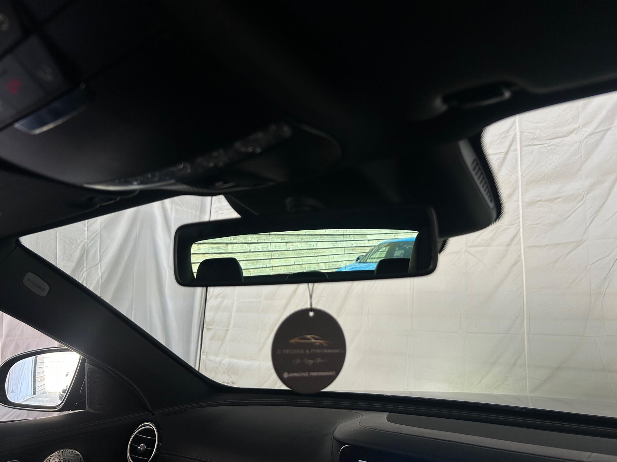 Mercedes-Benz E Class view 52