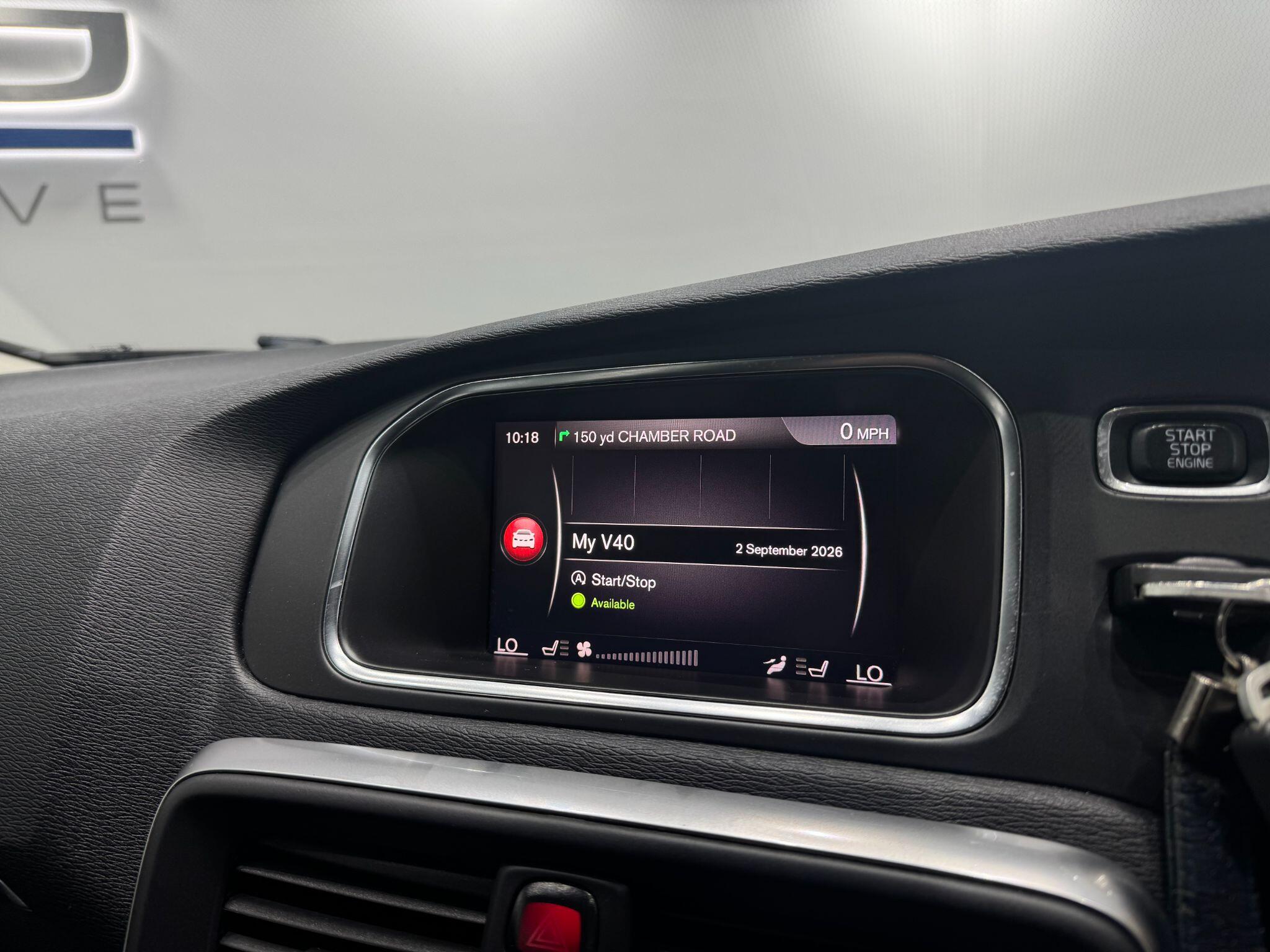Volvo V40 view 28