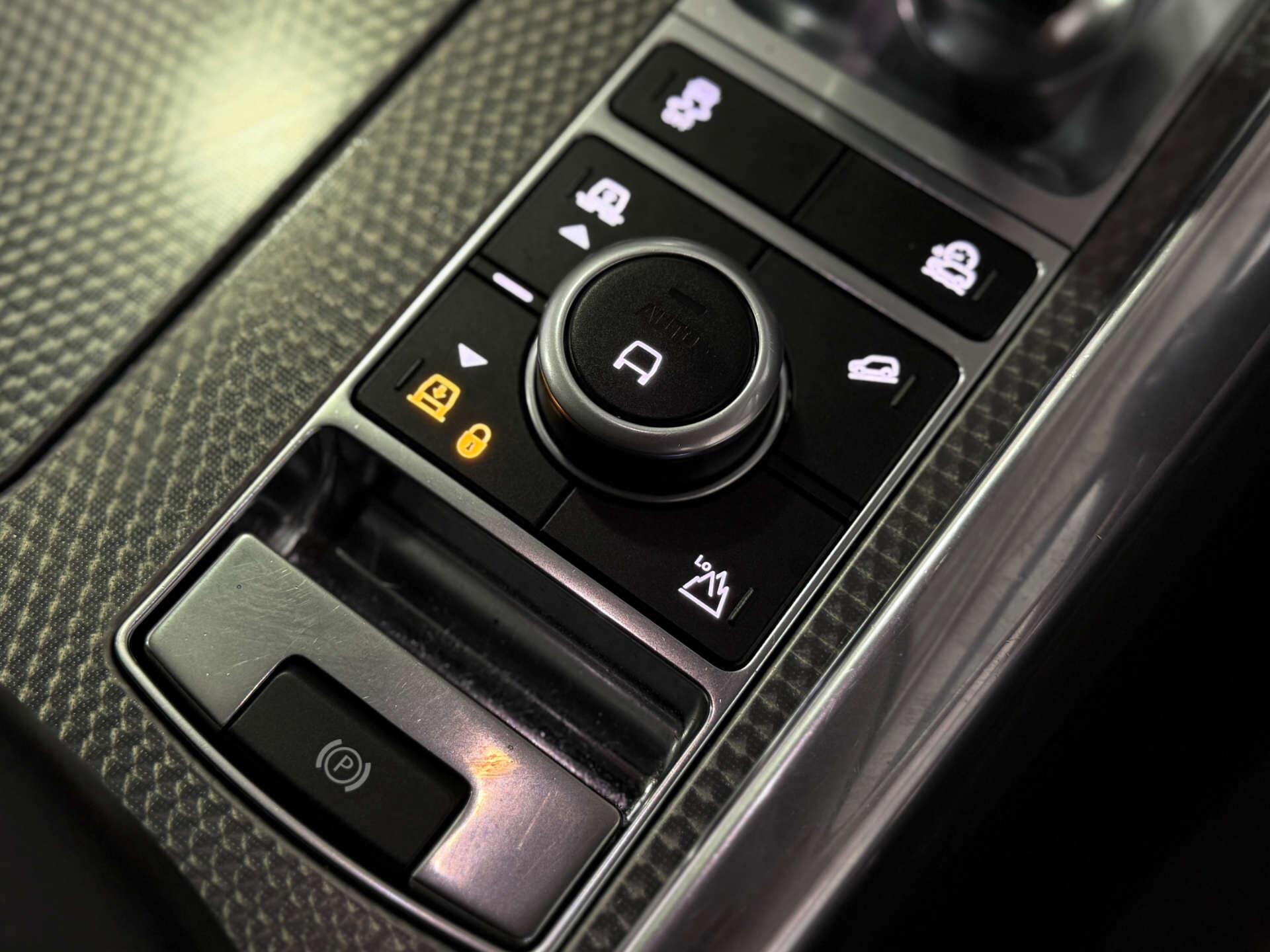 Land Rover Range Rover Sport view 23
