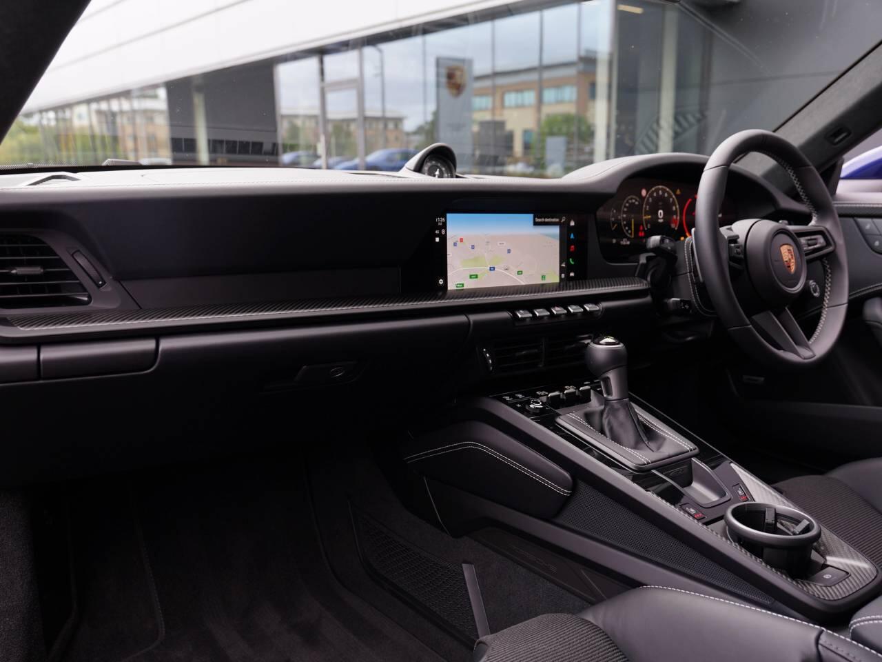 Porsche 911 view 9