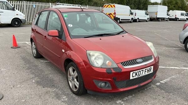 2007 Ford Fiesta in Red for sale