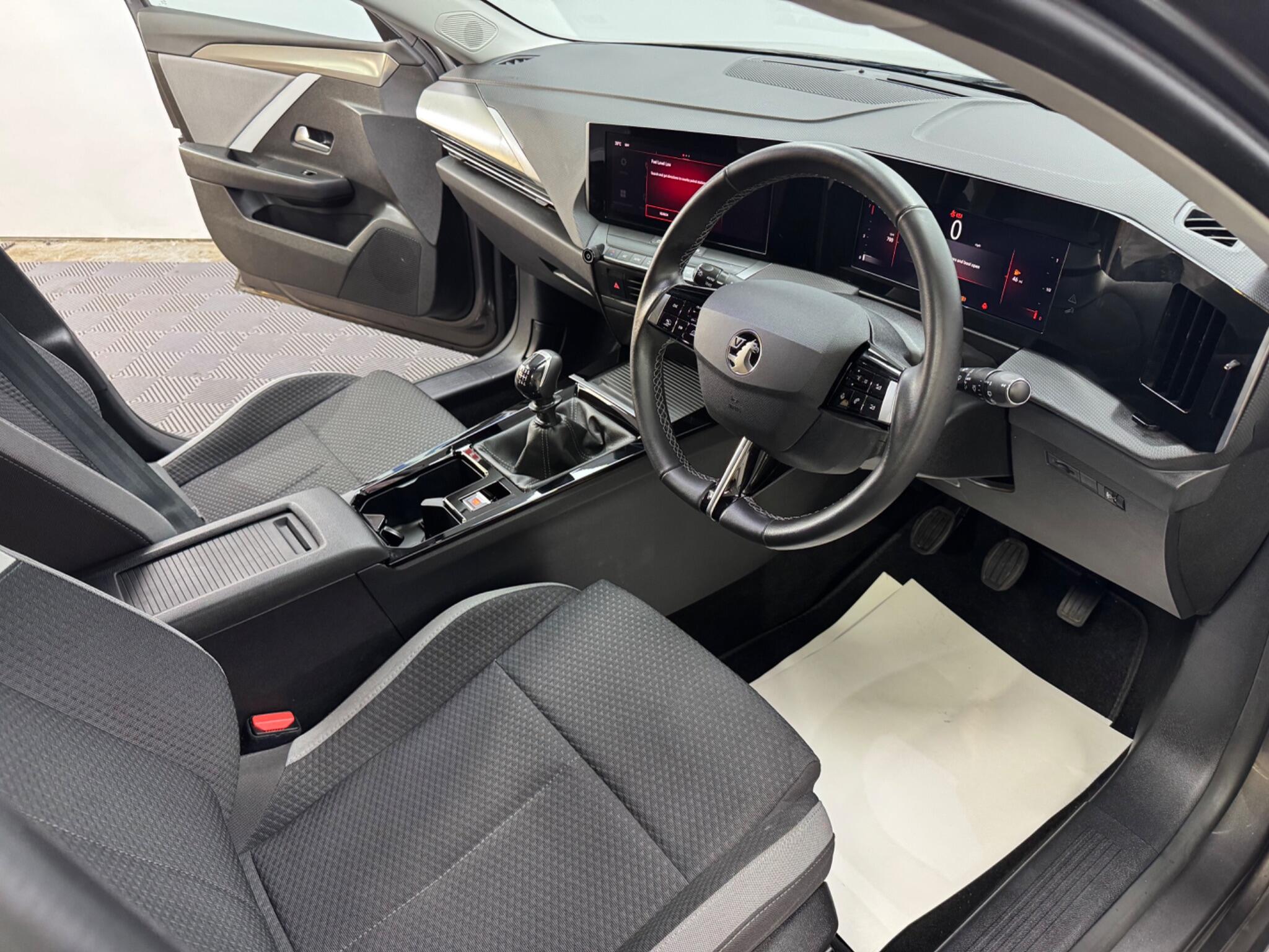 Vauxhall Astra view 8