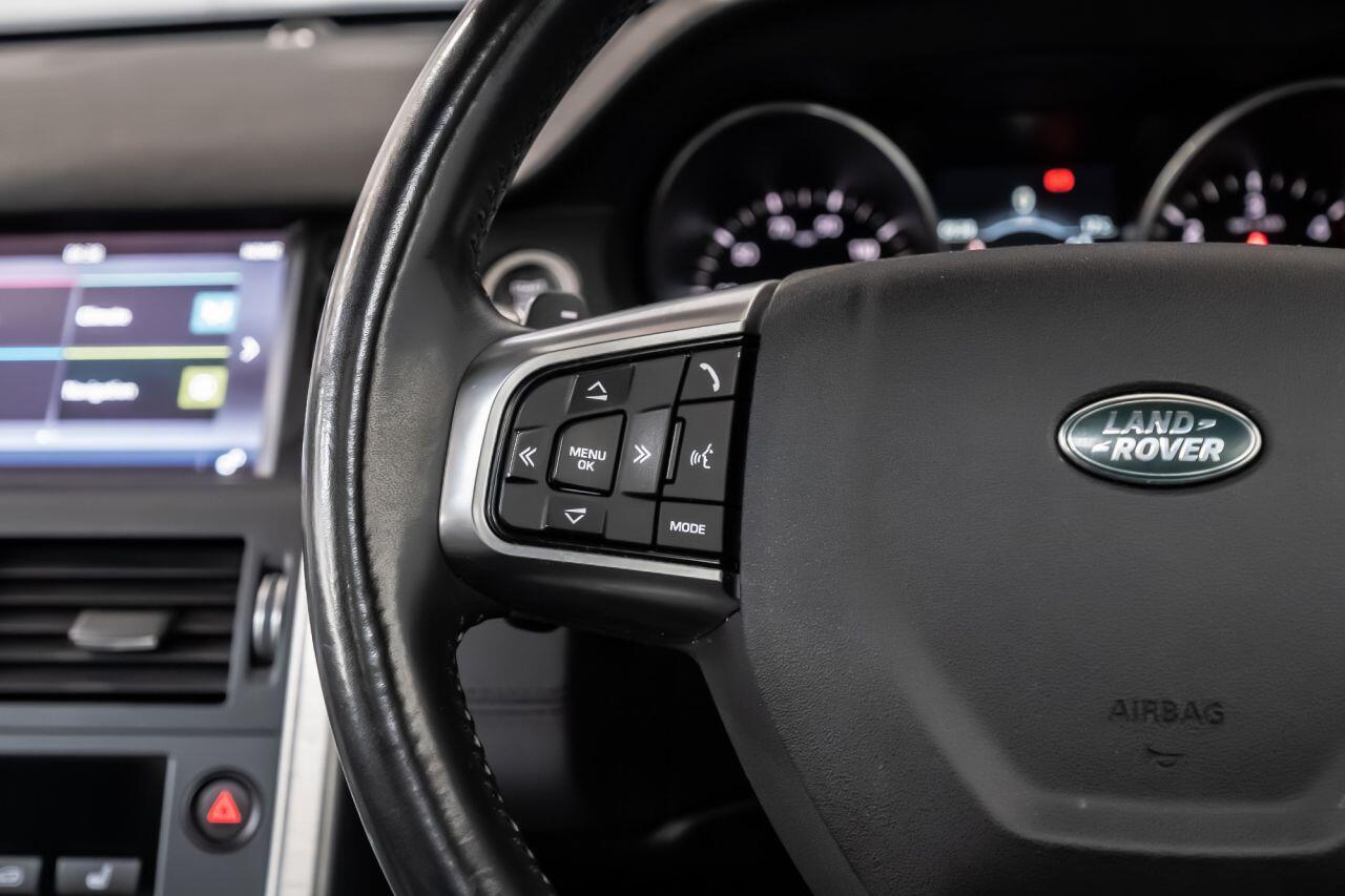 Land Rover Discovery Sport view 29