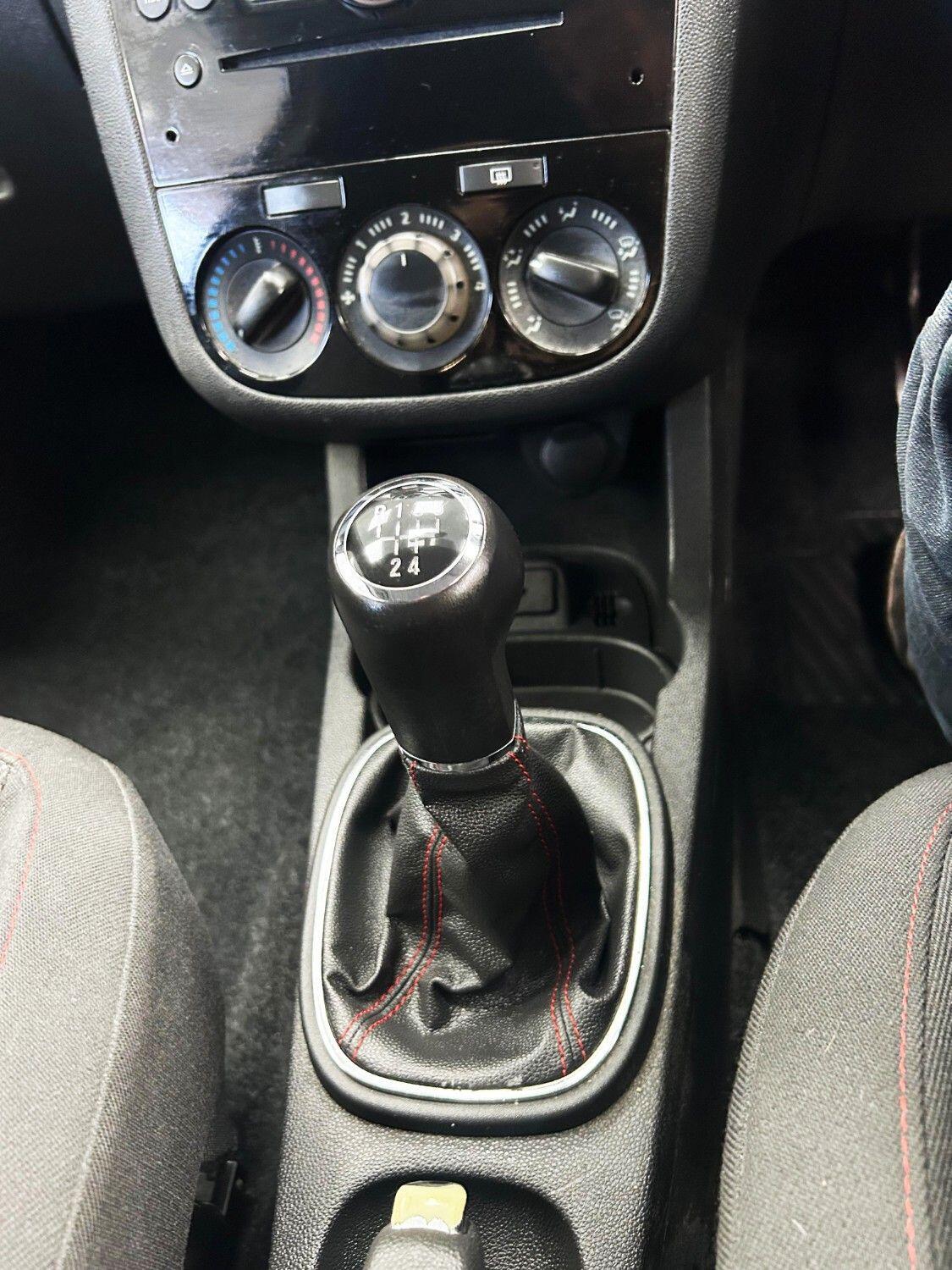 Vauxhall Corsa view 17