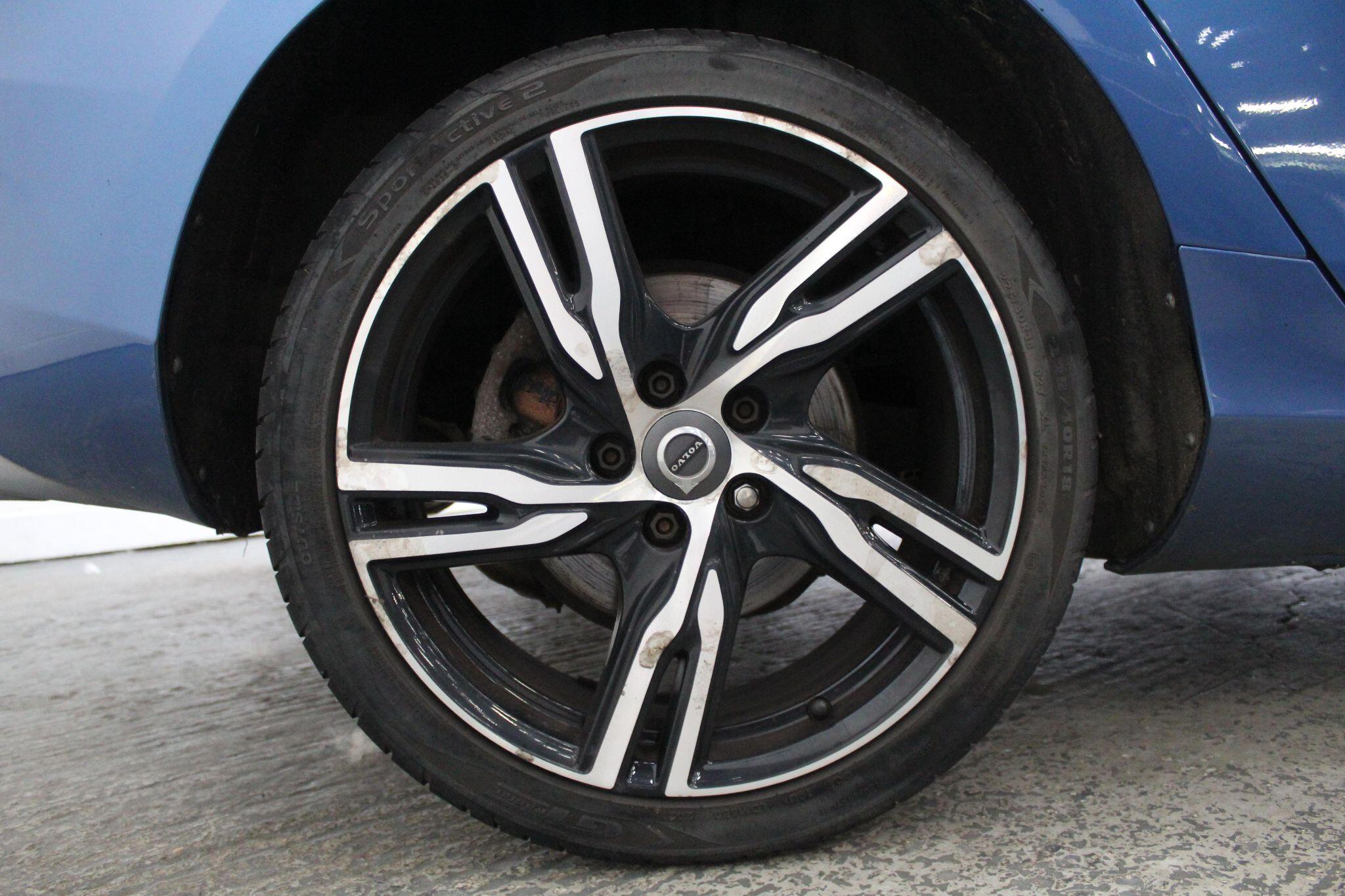 Volvo V40 view 55