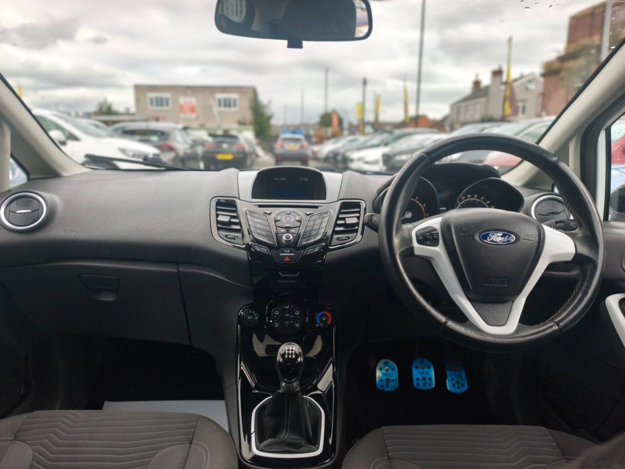 Ford Fiesta view 6