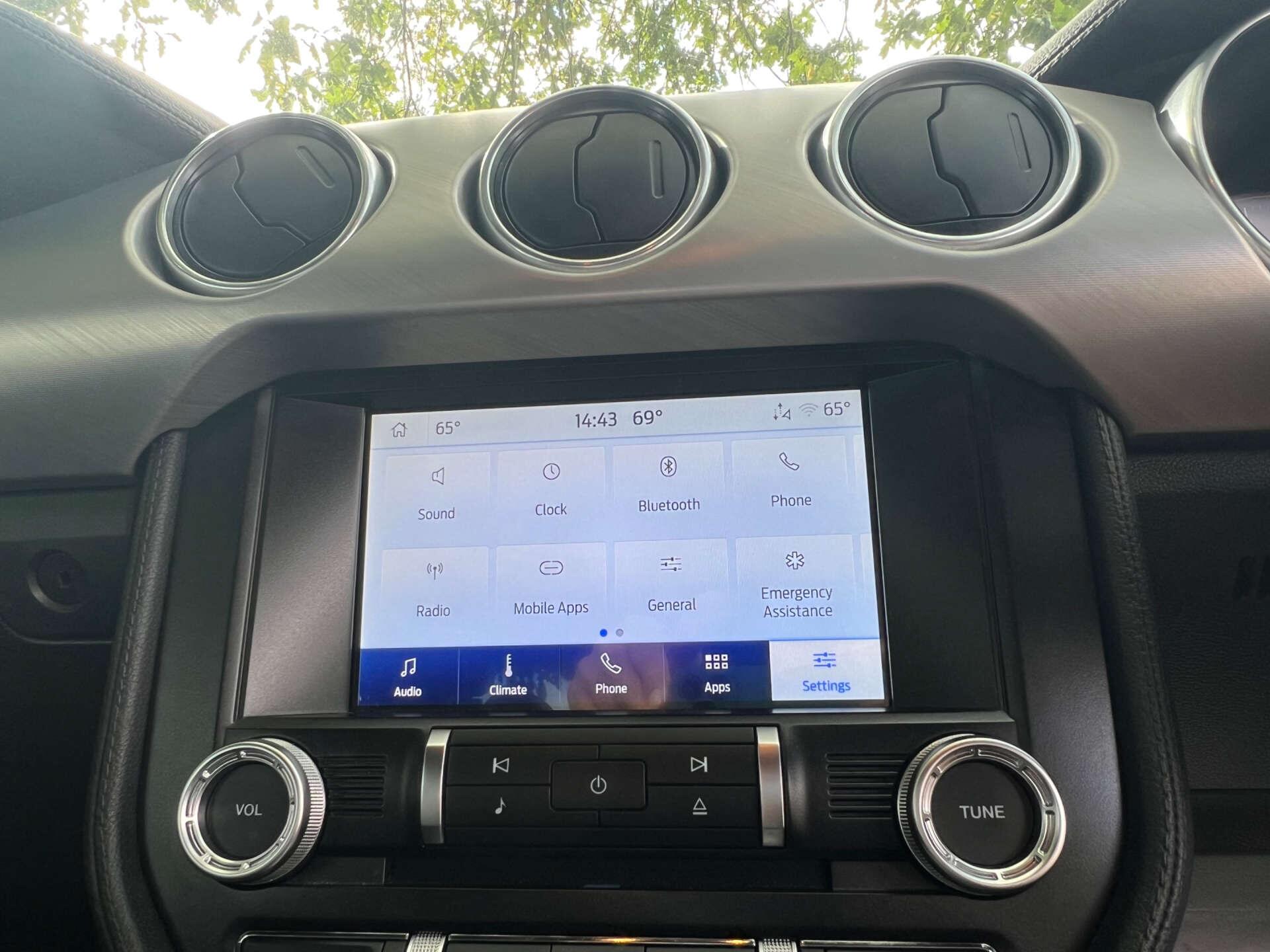 Ford Mustang view 44