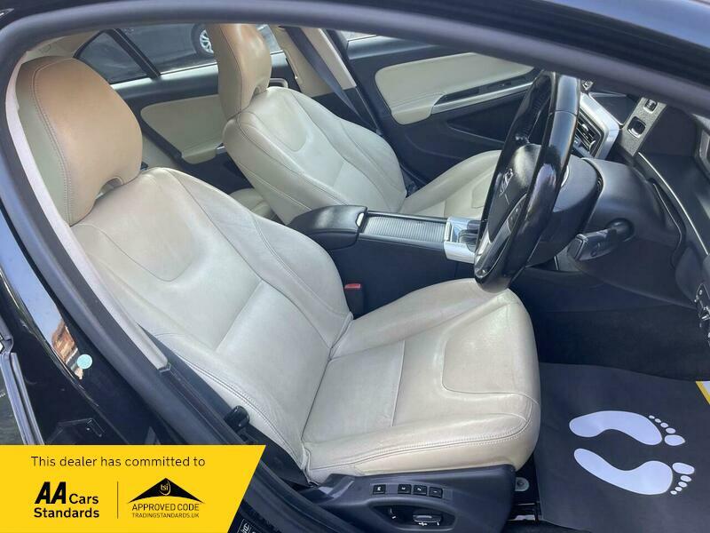 2015 Volvo S60 image 36