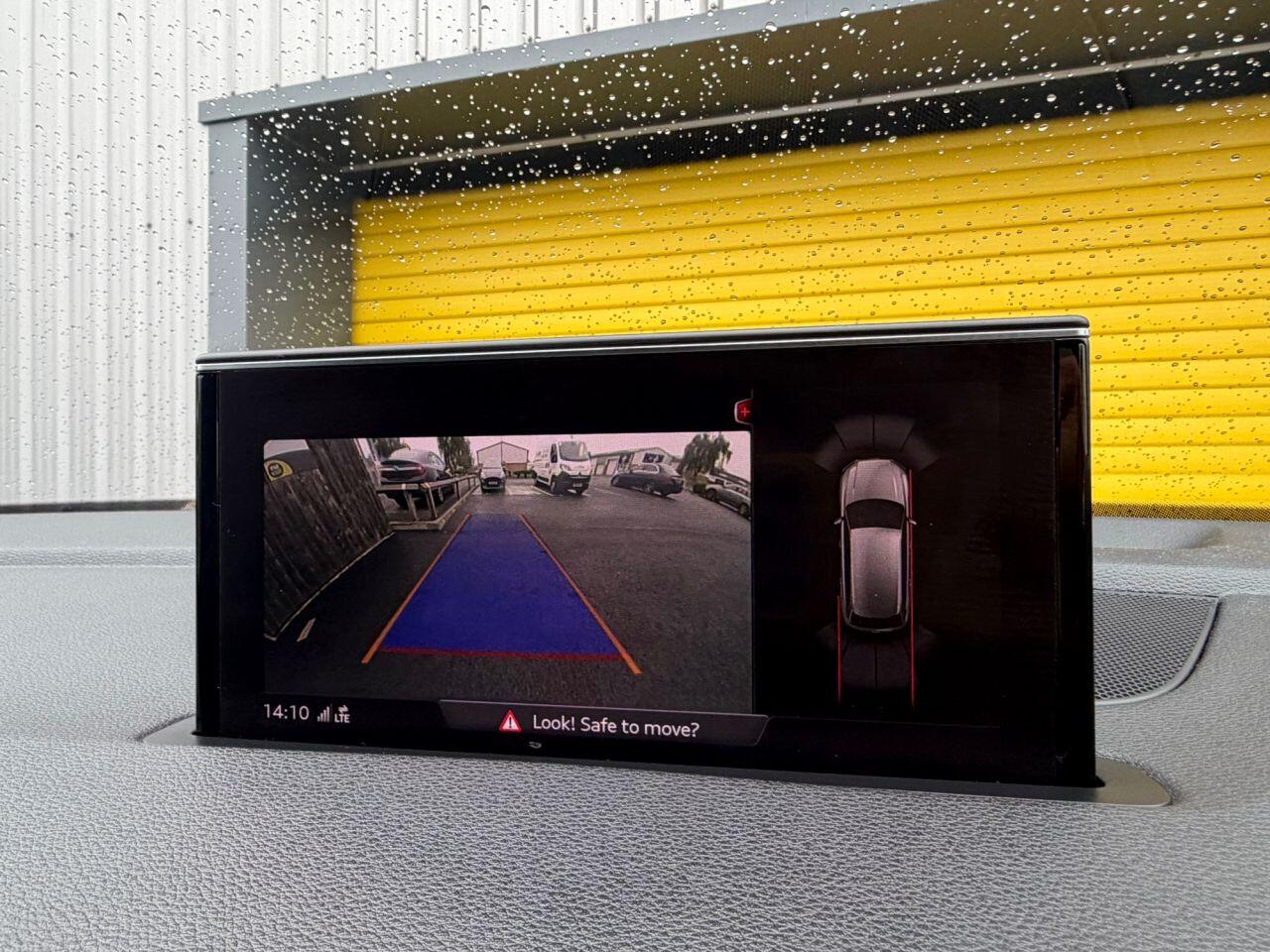 Audi SQ7 view 12
