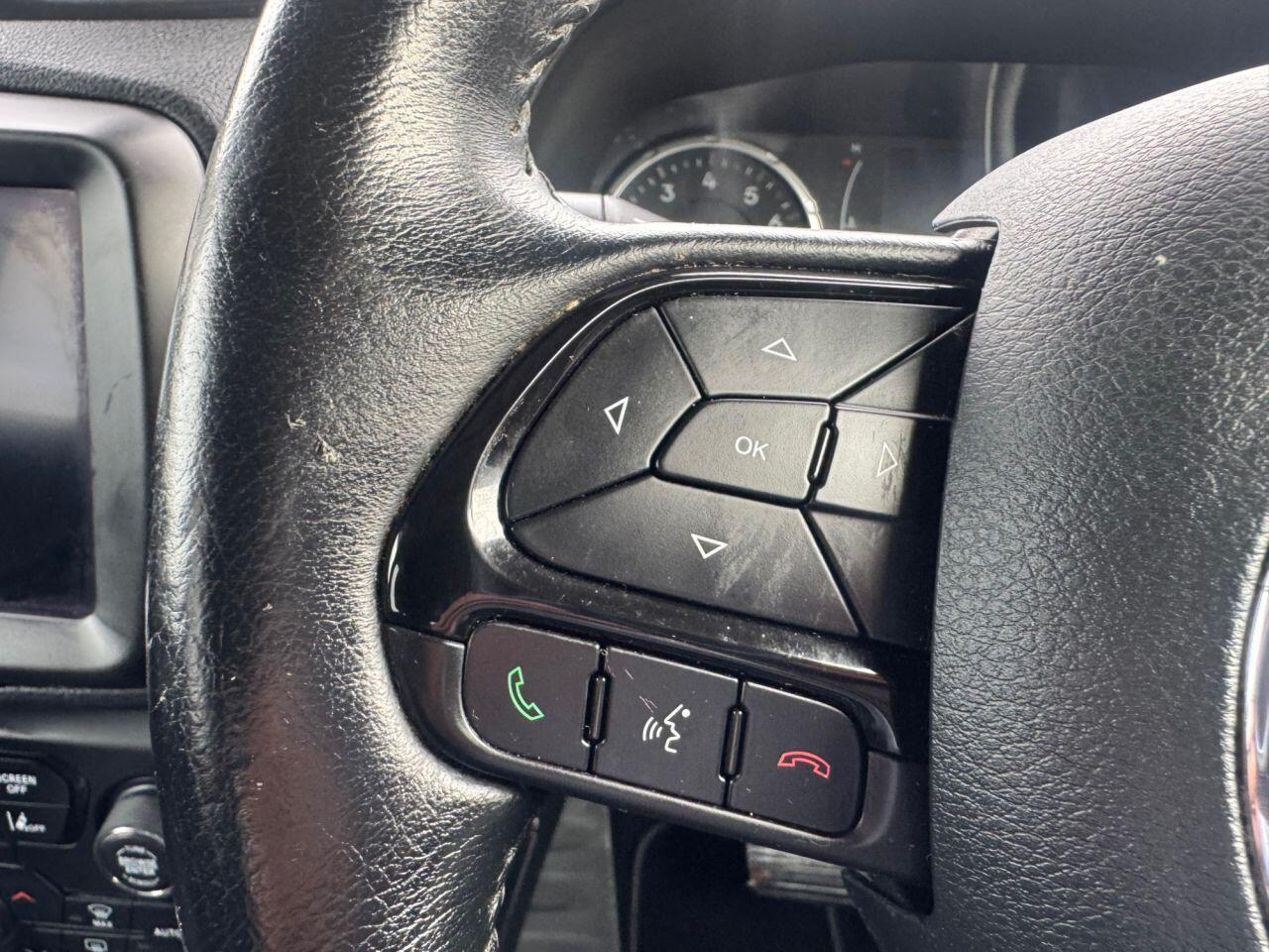 Jeep Renegade view 21