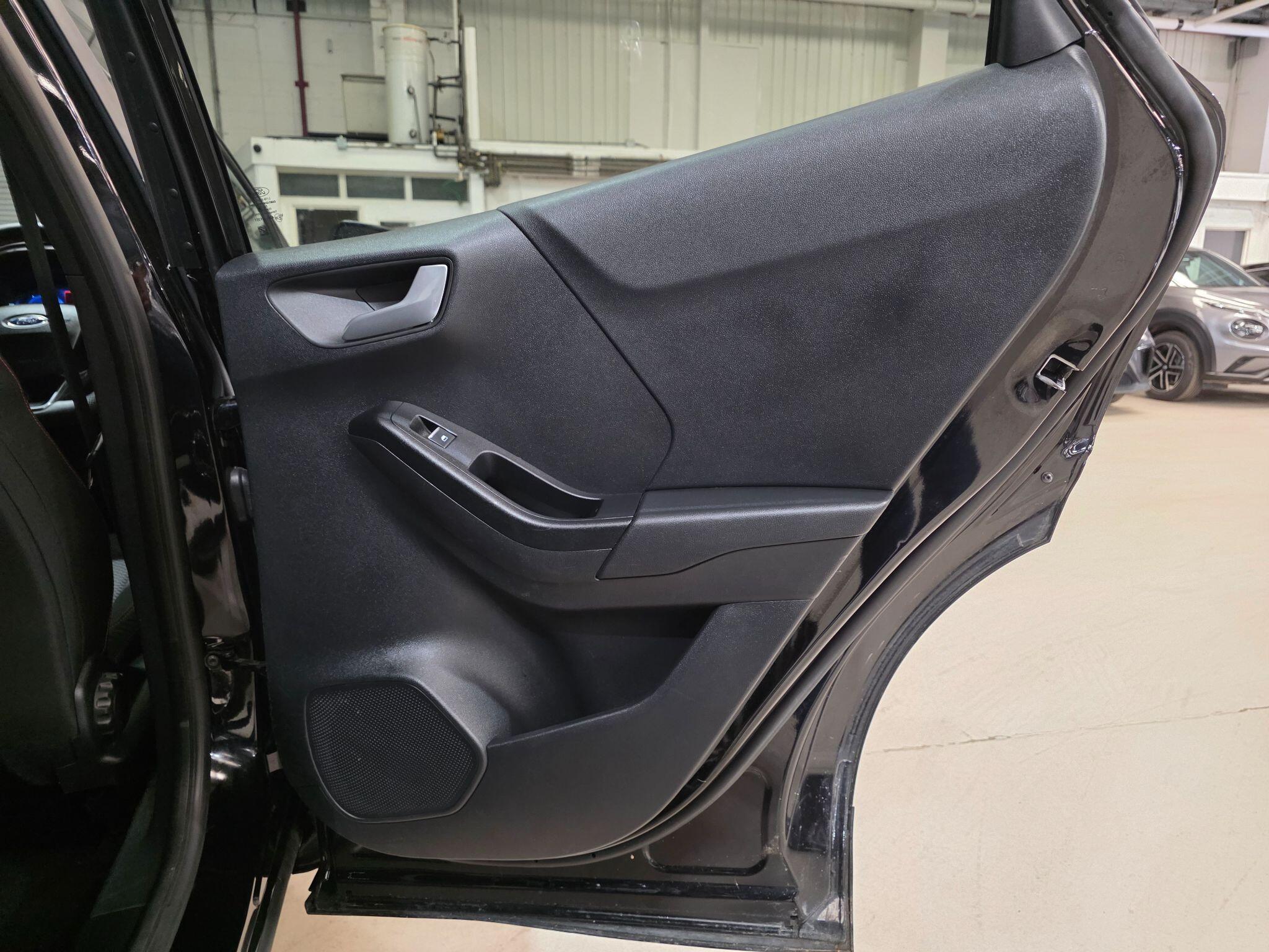 Ford Puma view 19