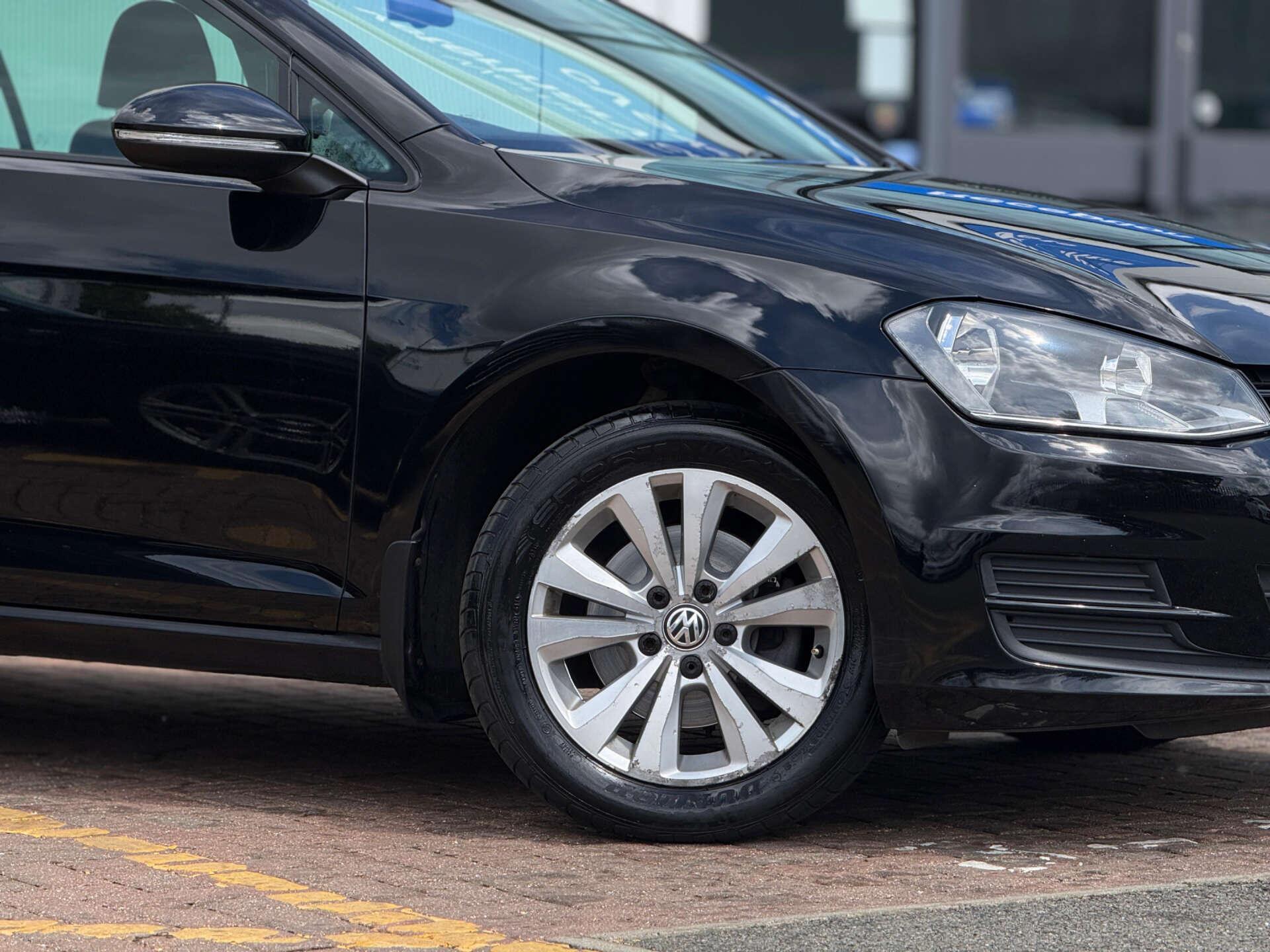 Volkswagen Golf view 66