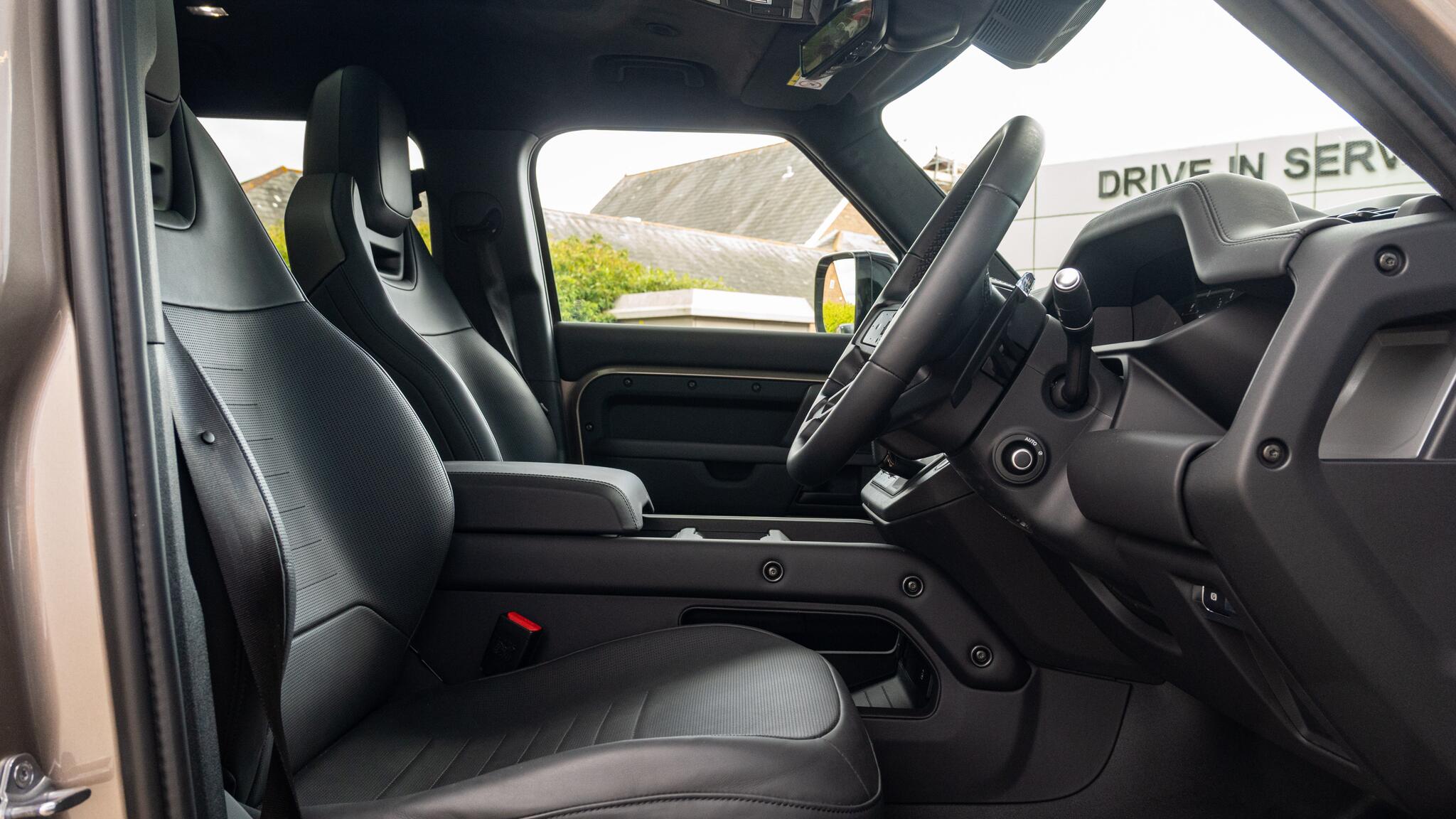 Land Rover Defender view 66
