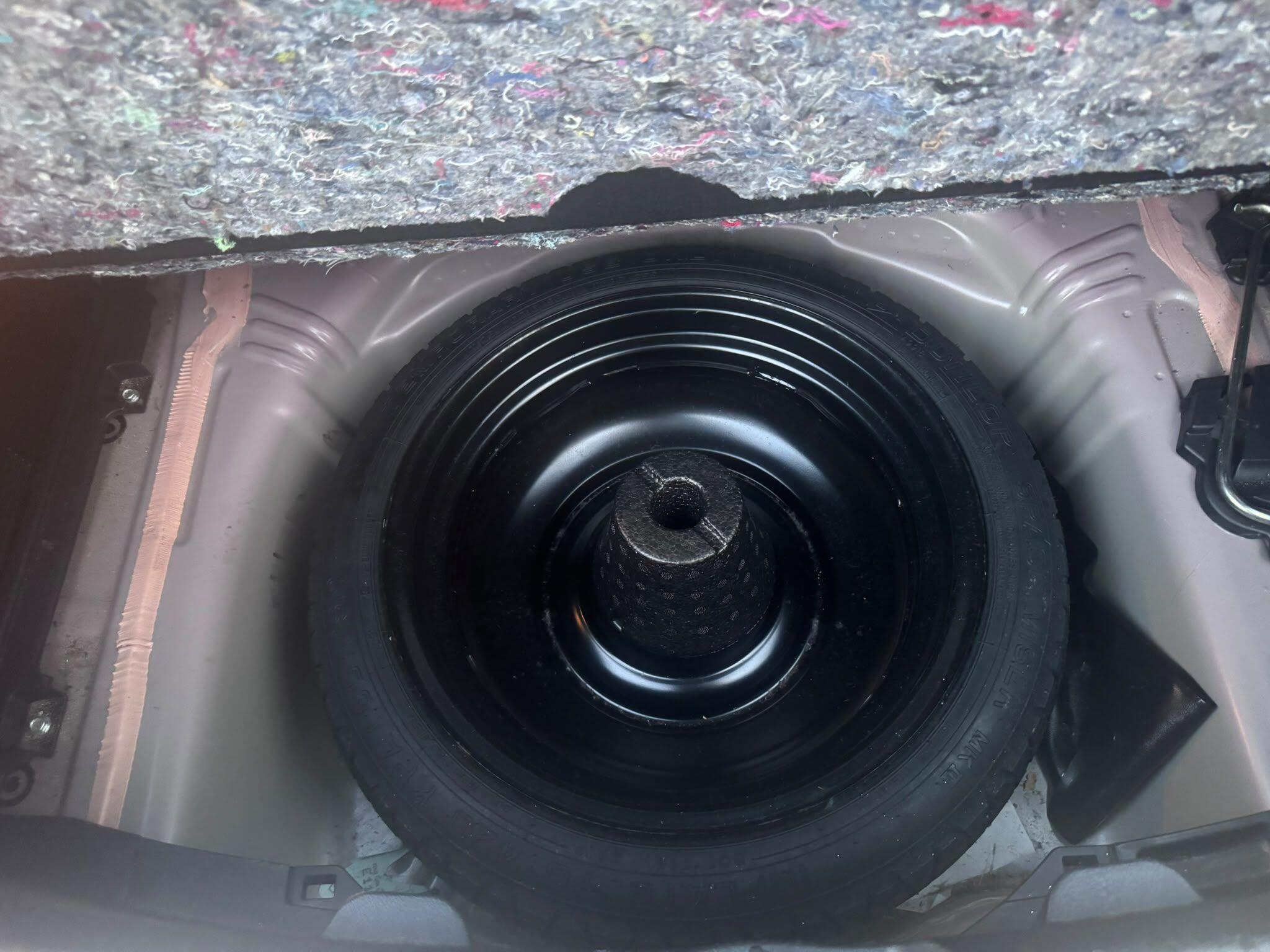 Toyota Yaris view 32