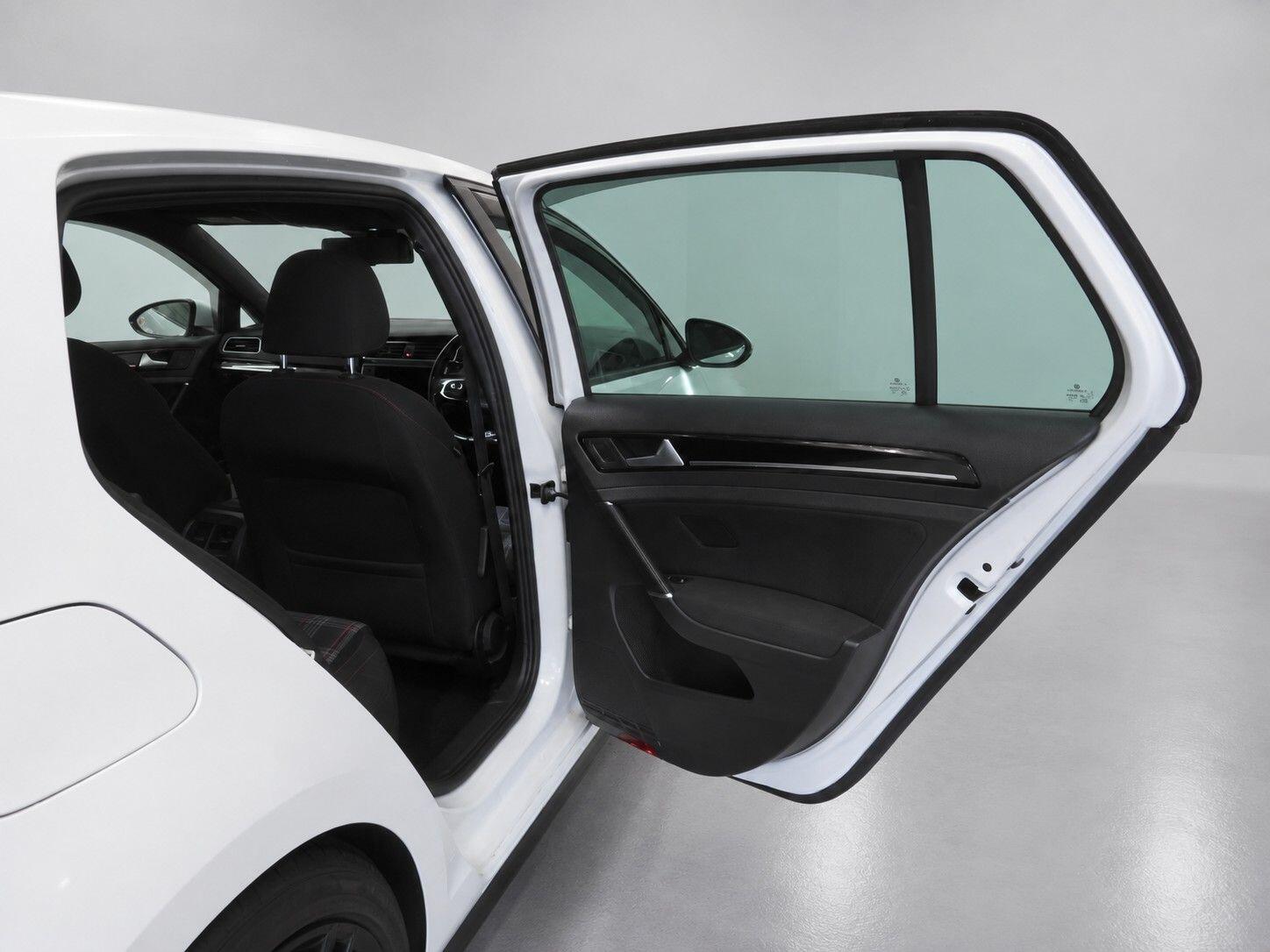 Volkswagen Golf view 24