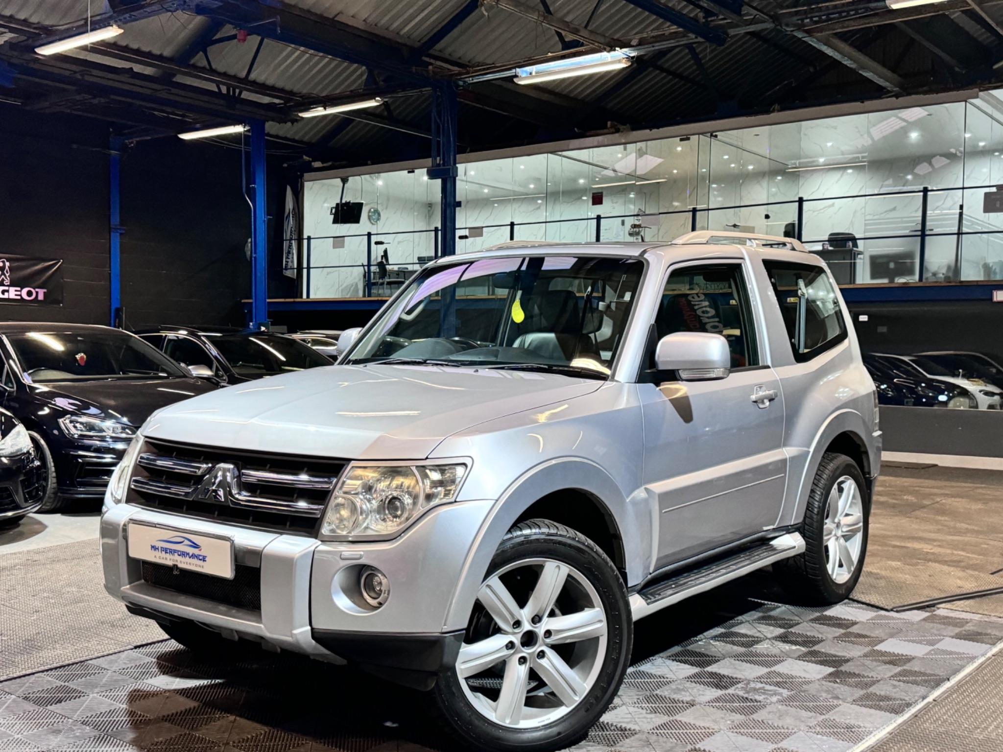 Mitsubishi Shogun view 5
