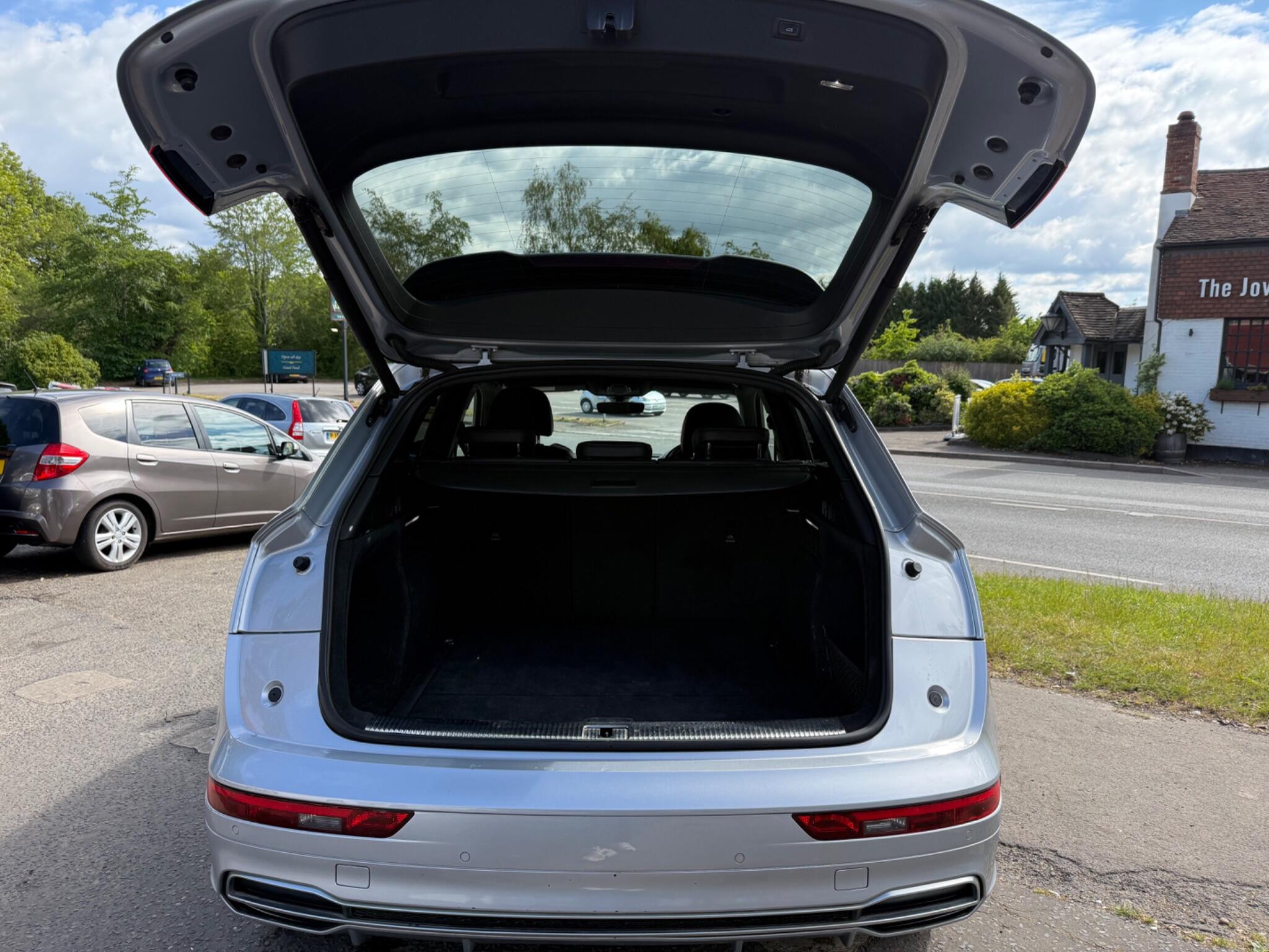 Audi Q5 view 51