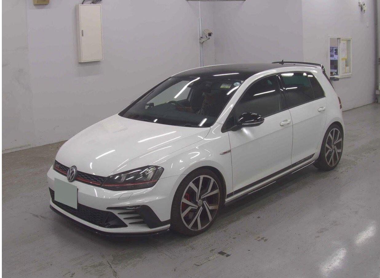 Volkswagen Golf view 2