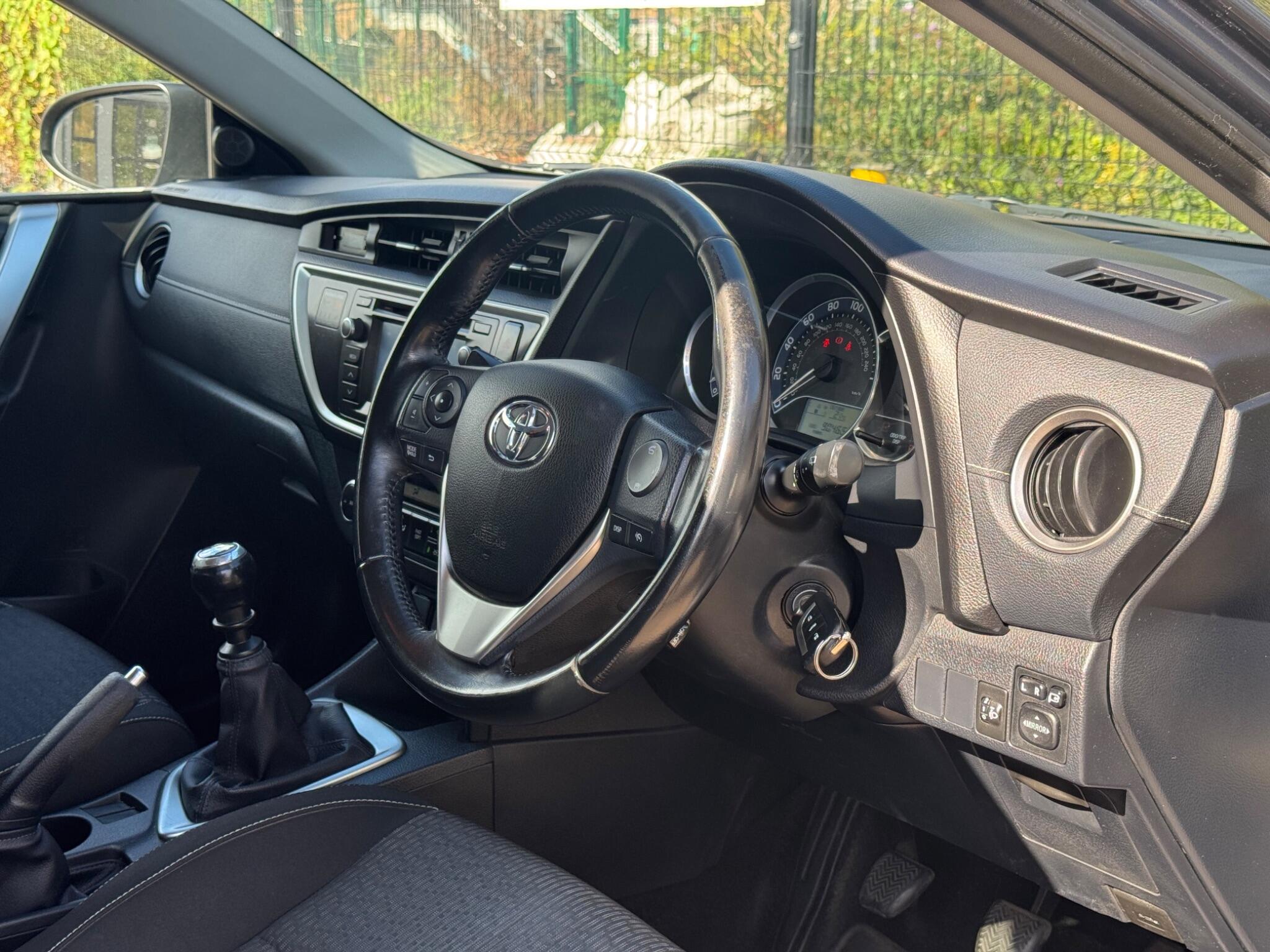 Toyota Auris view 18