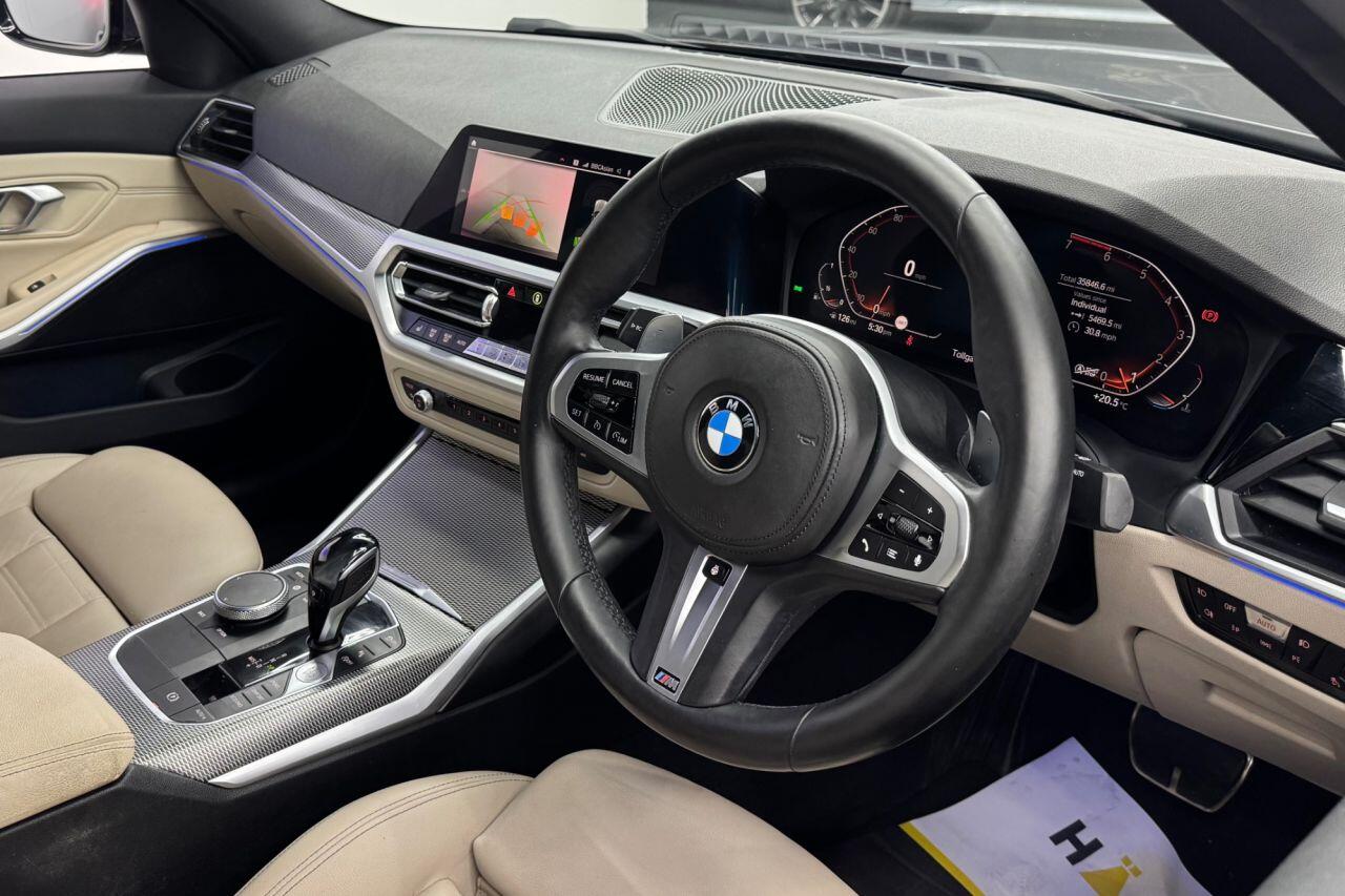 BMW 3 Series view 15