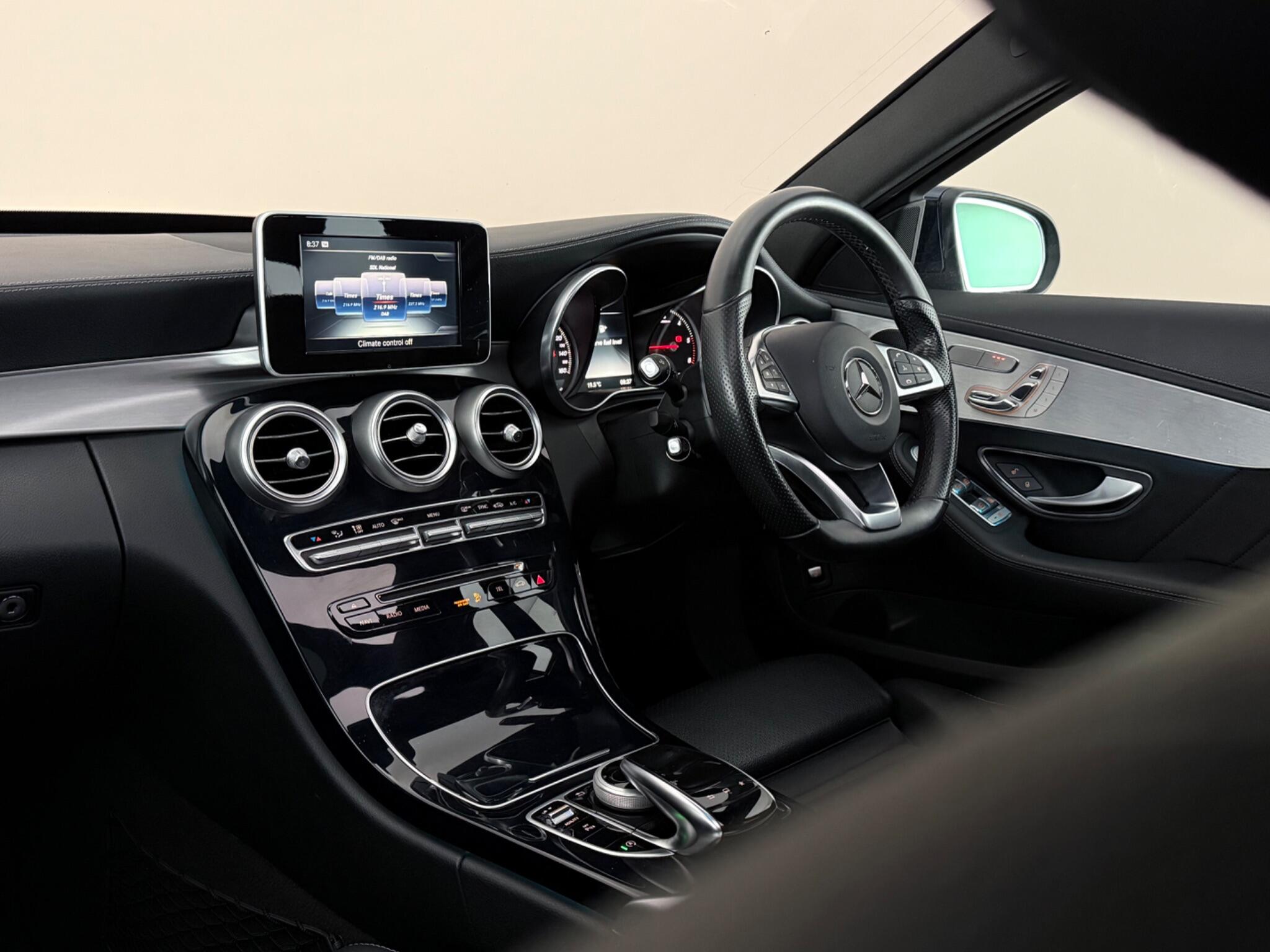 Mercedes-Benz C-Class view 12