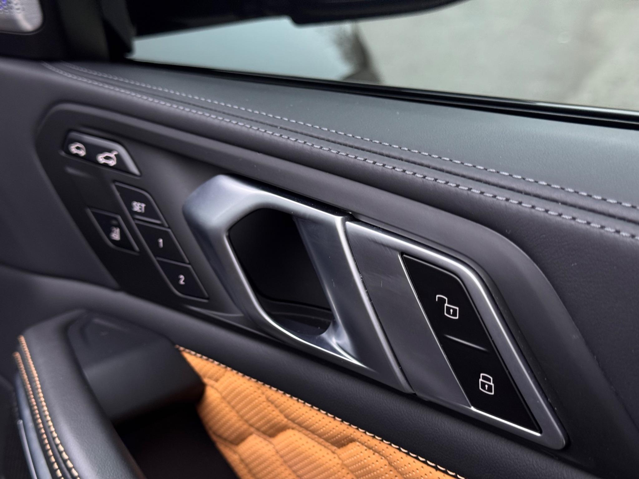 BMW X6 M view 22