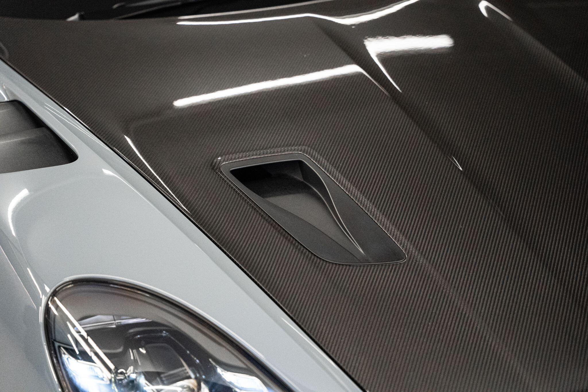 Porsche Cayman view 16