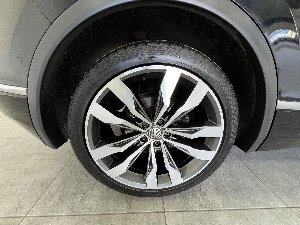Volkswagen Tiguan view 22