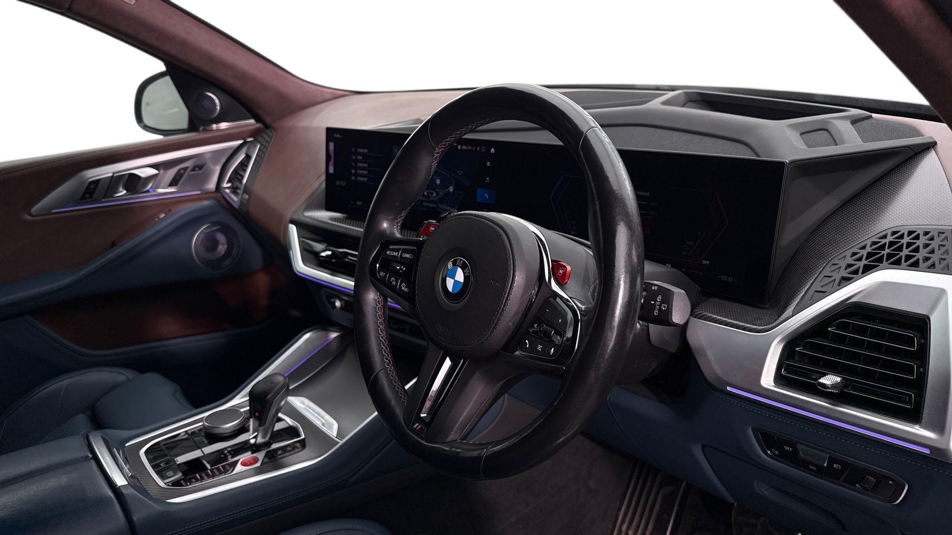 BMW XM view 6