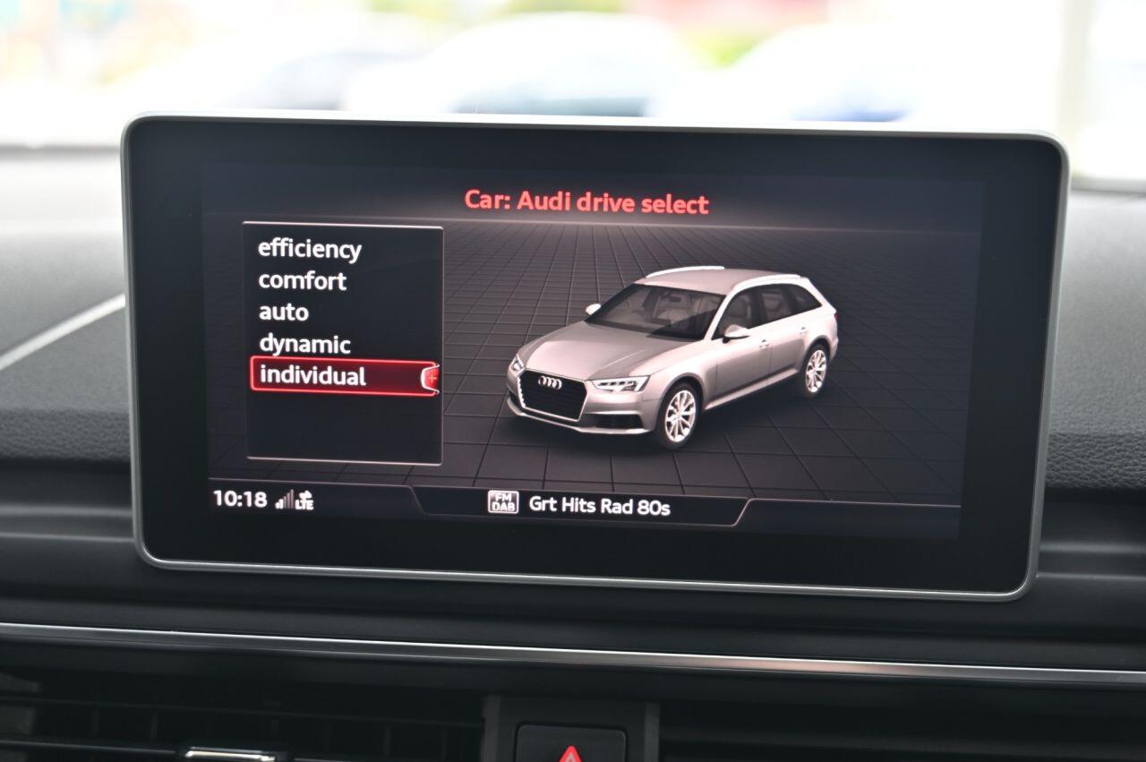 Audi S4 view 28
