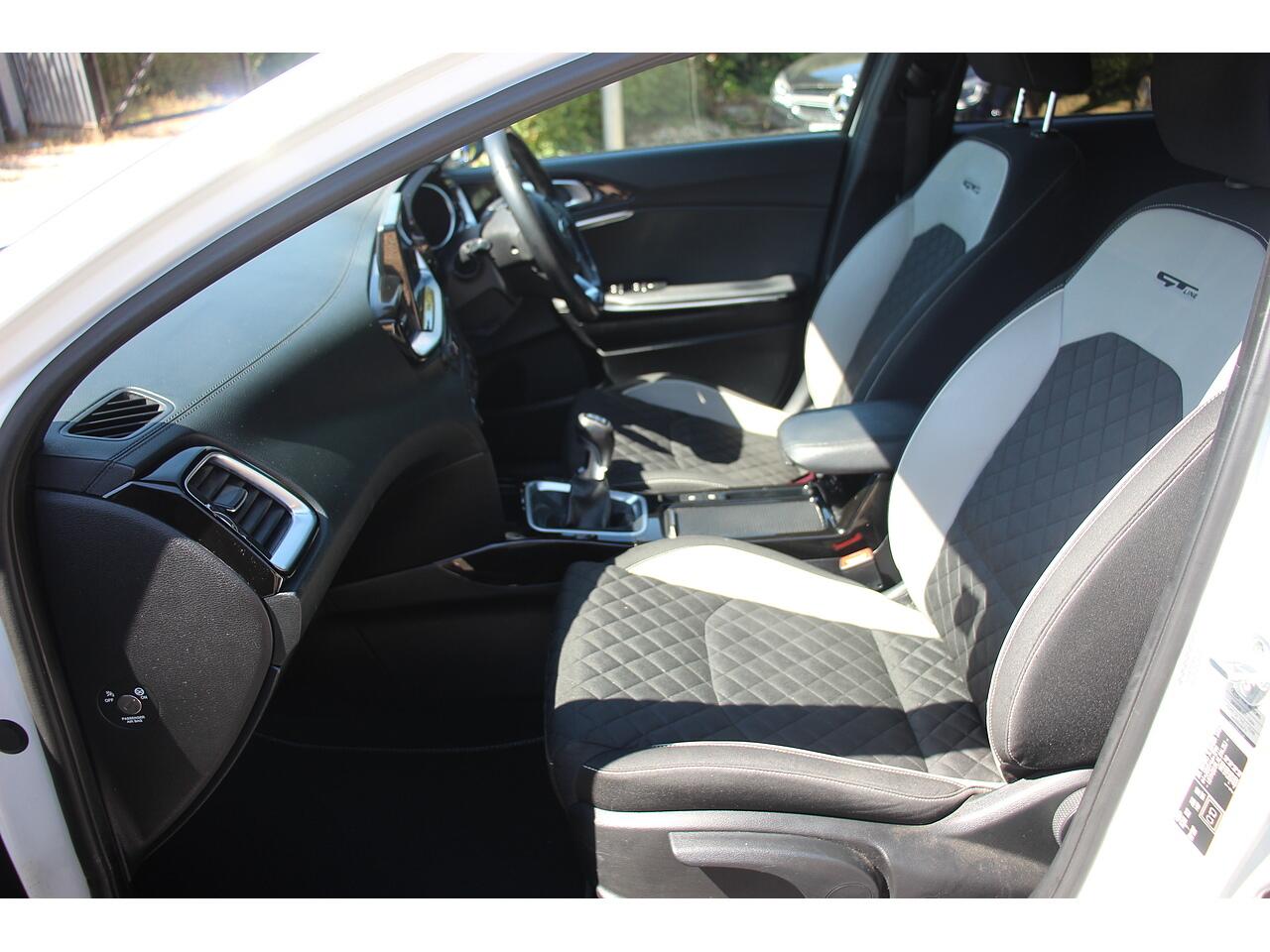Kia Proceed view 16