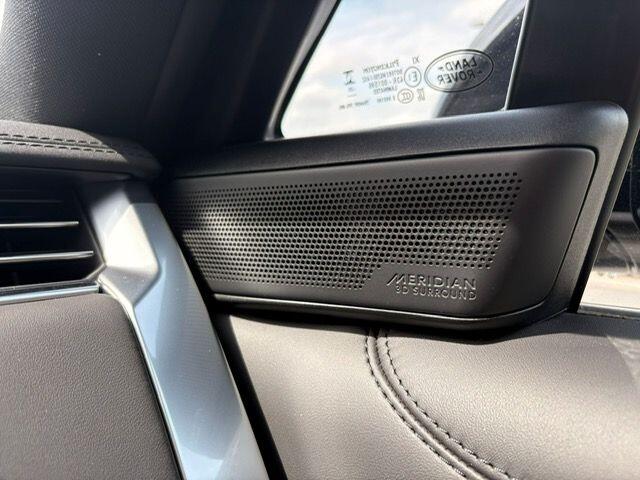 Land Rover Range Rover view 14