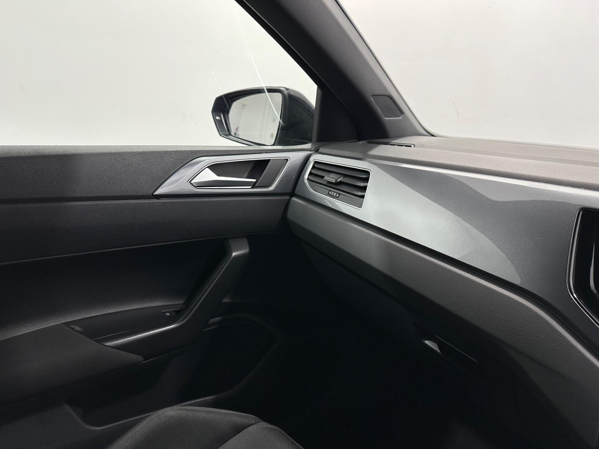 Volkswagen Polo view 27
