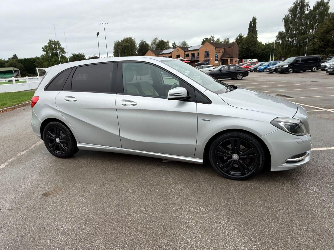 Mercedes-Benz B Class view 18