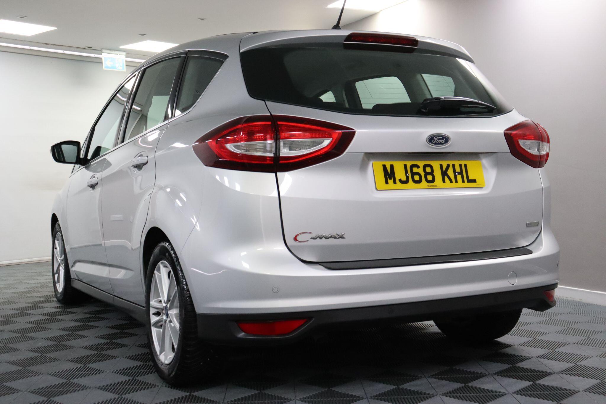 Ford C-Max view 31