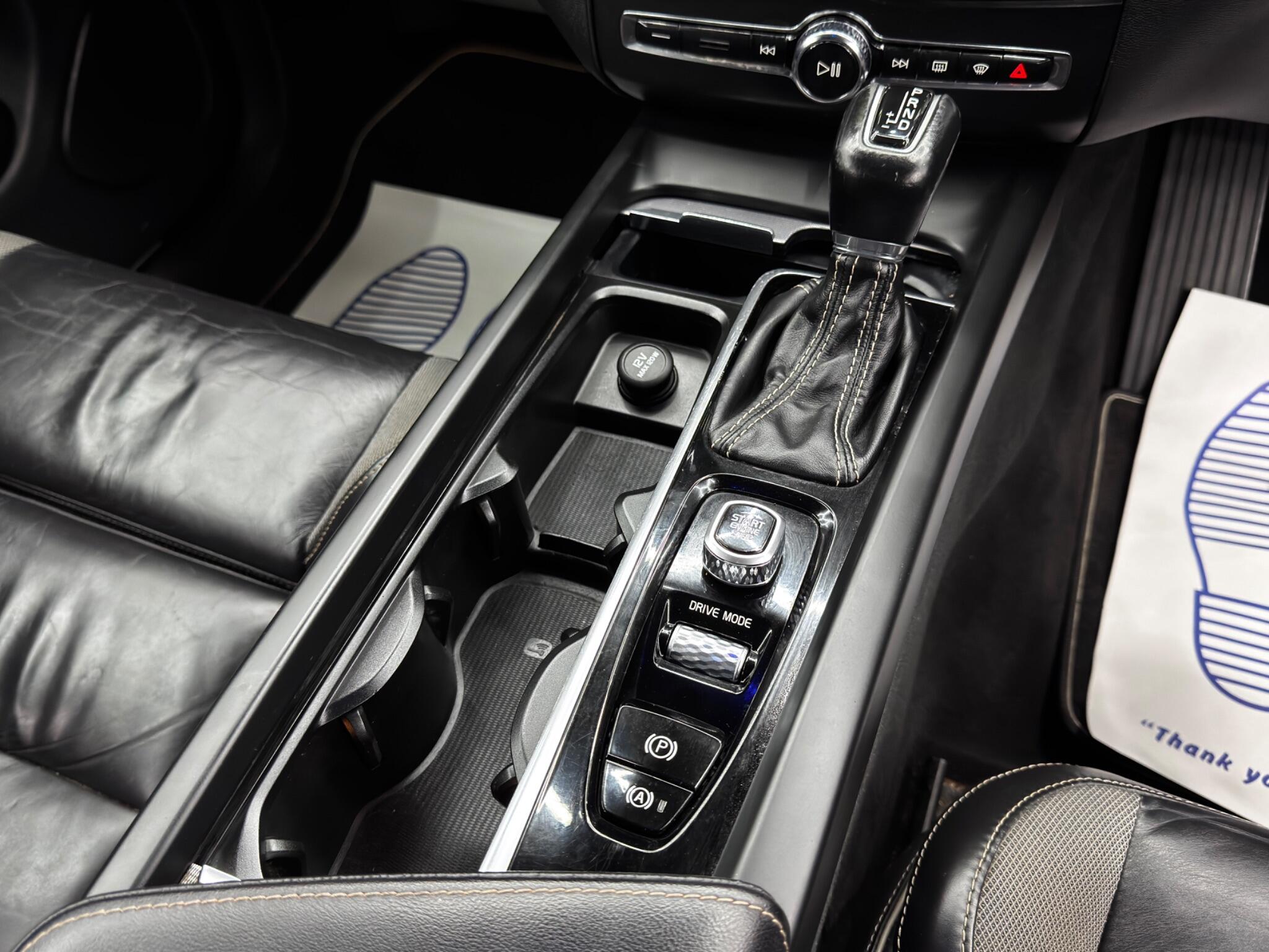 Volvo XC60 view 25